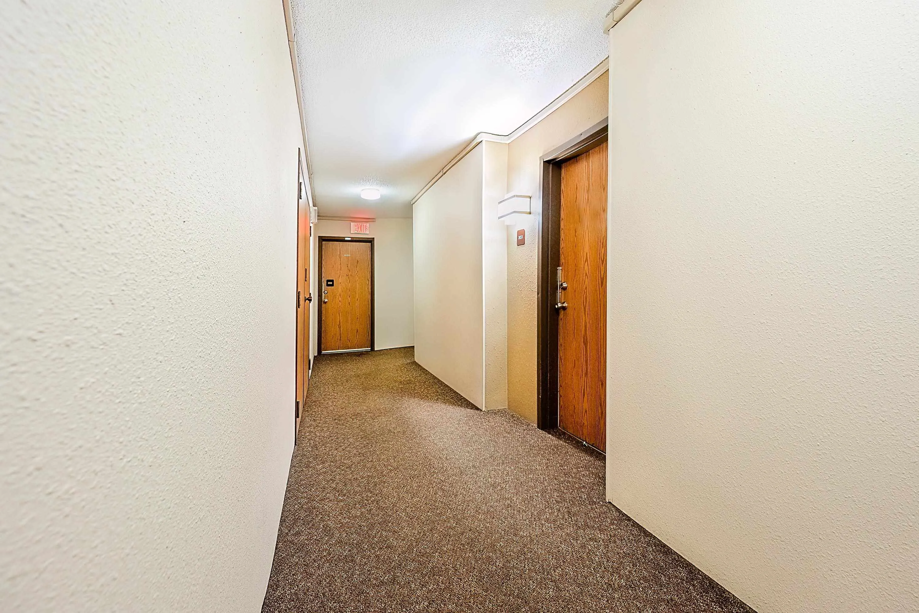 203 8720 Lansdowne Road