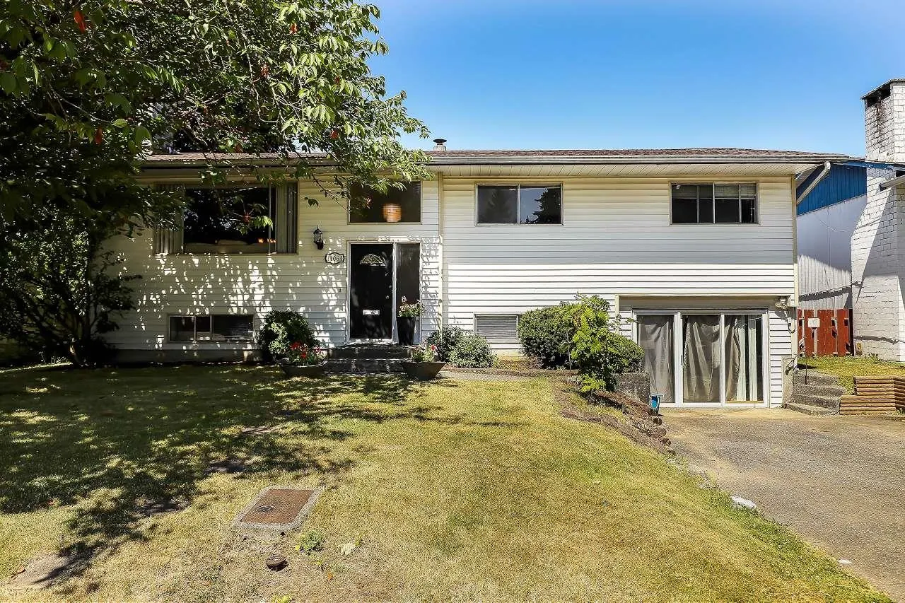 11064 Swan Crescent