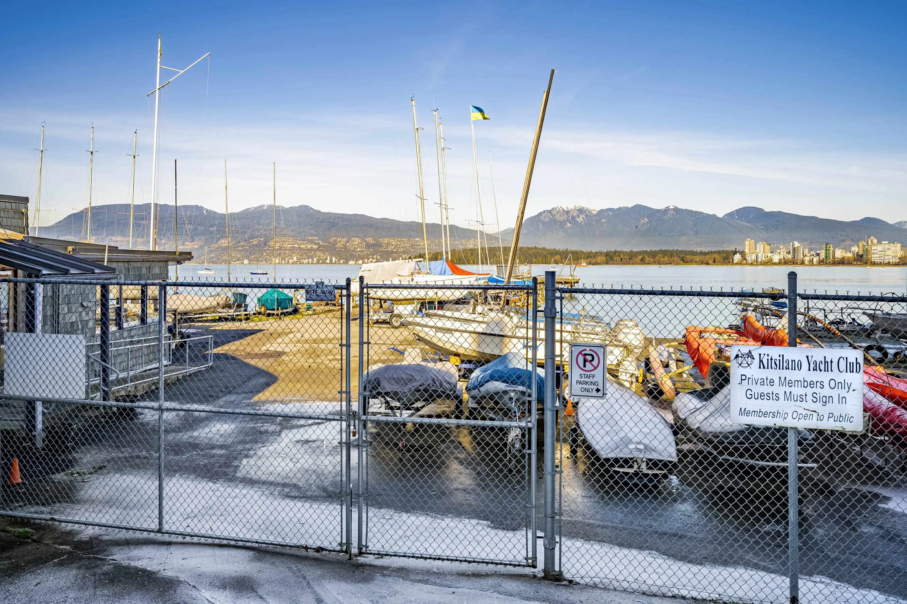 305 2430 Point Grey Road