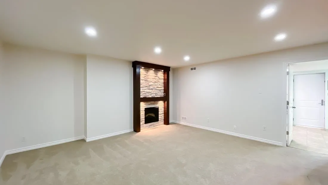 1364 Una Way