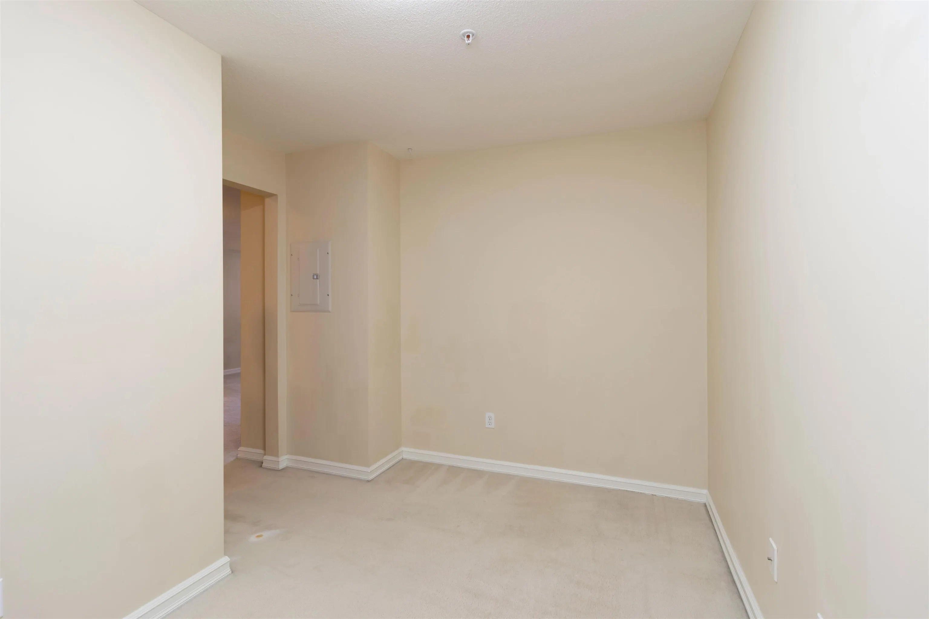311 10088 148 Street