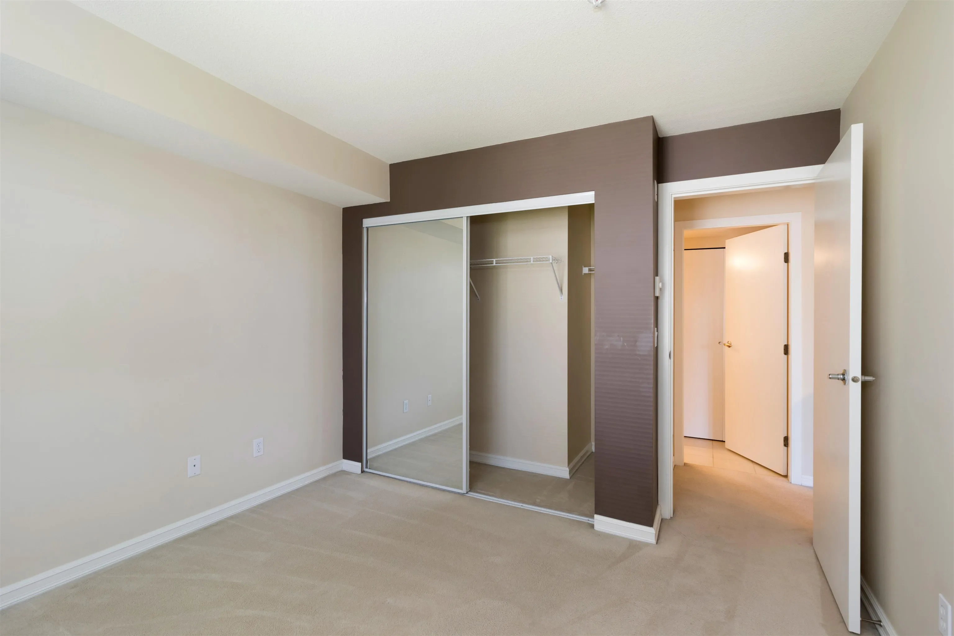 311 10088 148 Street