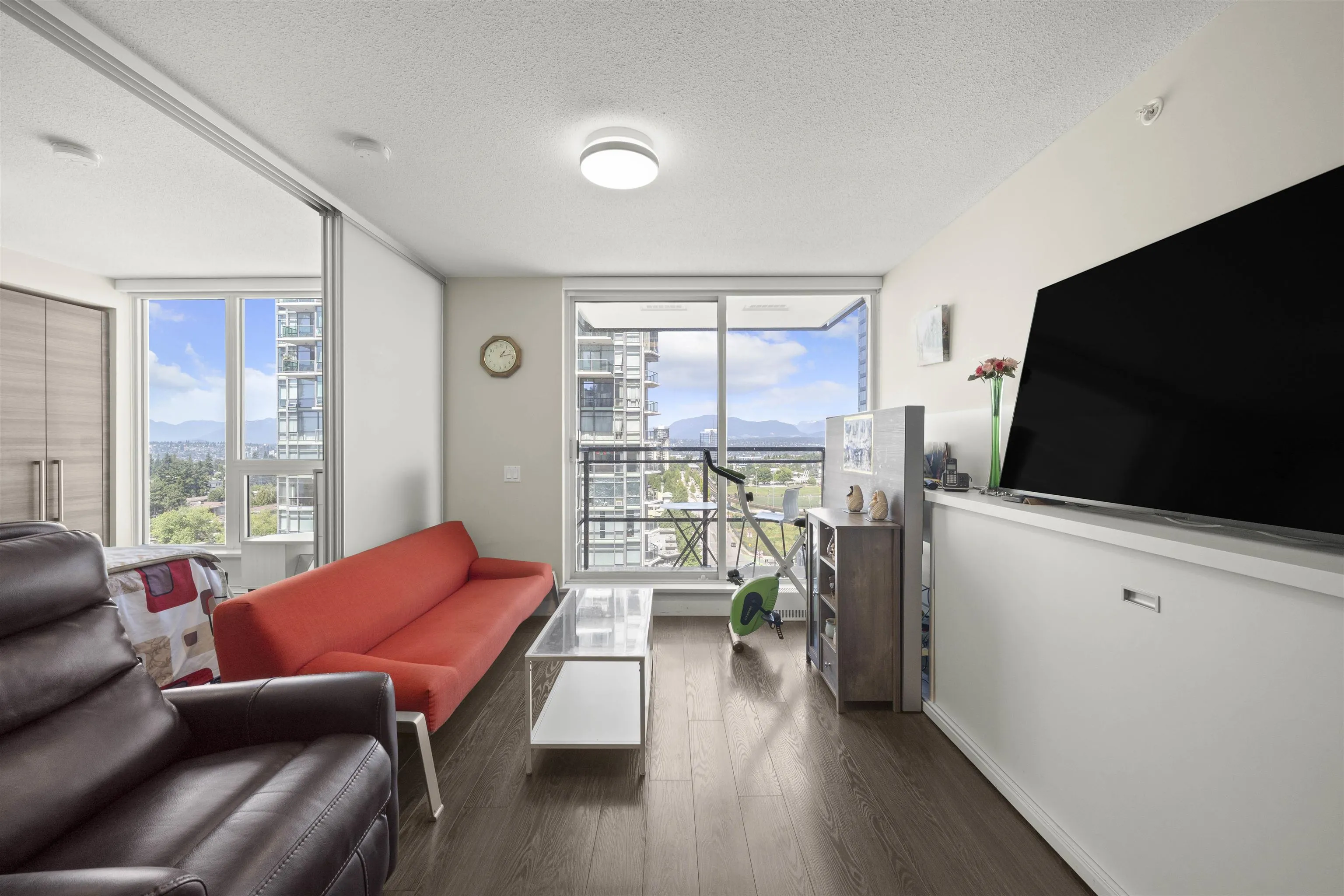 1806 13398 104 Avenue