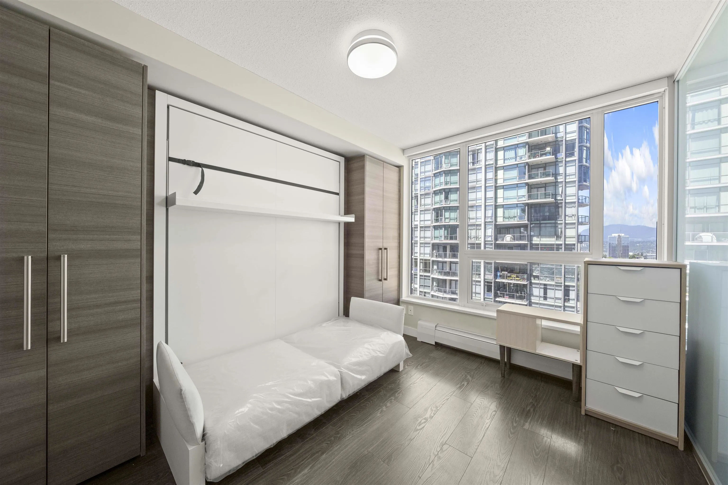 1806 13398 104 Avenue