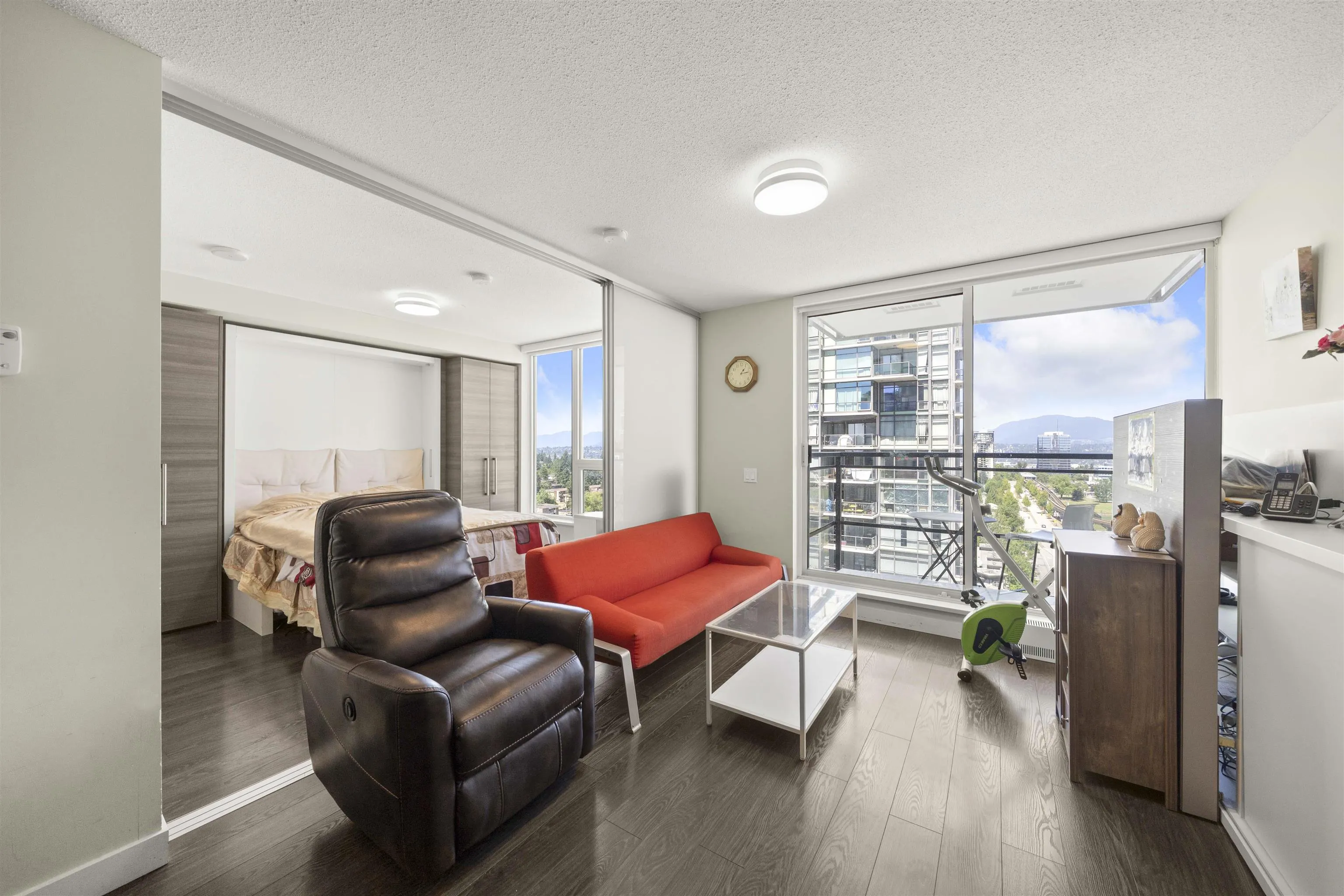 1806 13398 104 Avenue