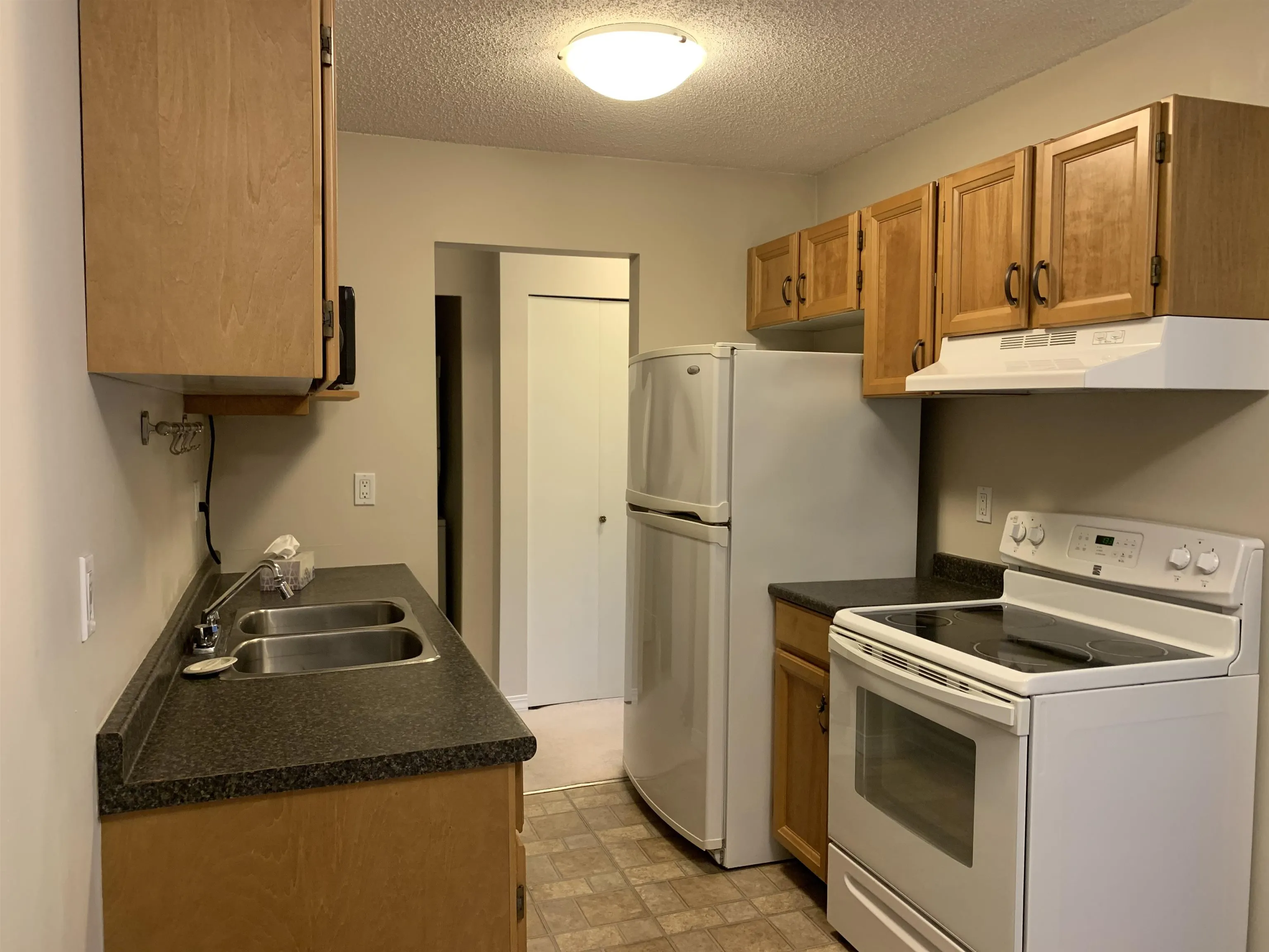 303 8600 Ackroyd Road
