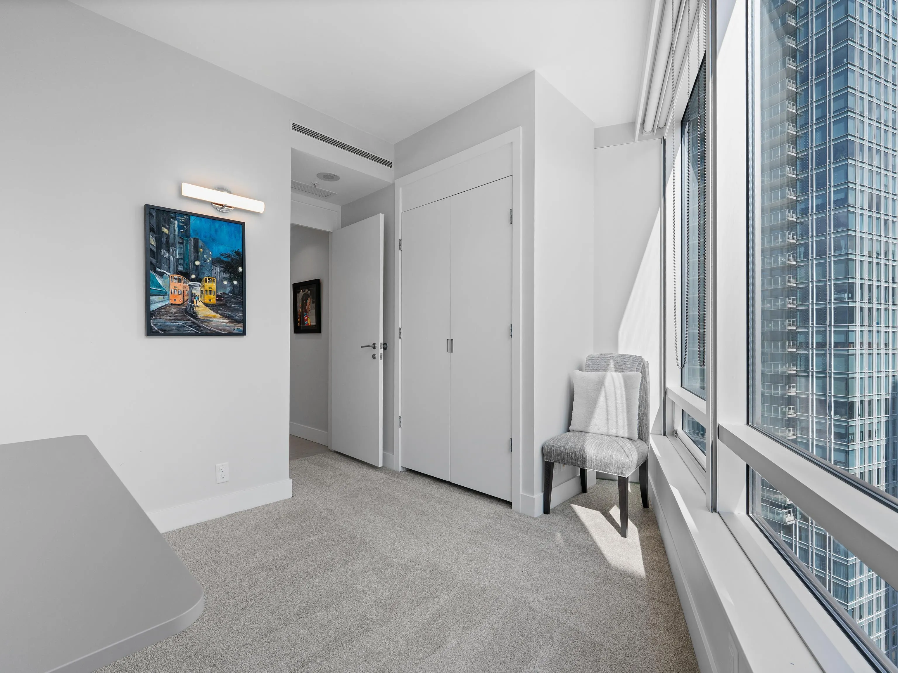 2304 1077 W Cordova Street