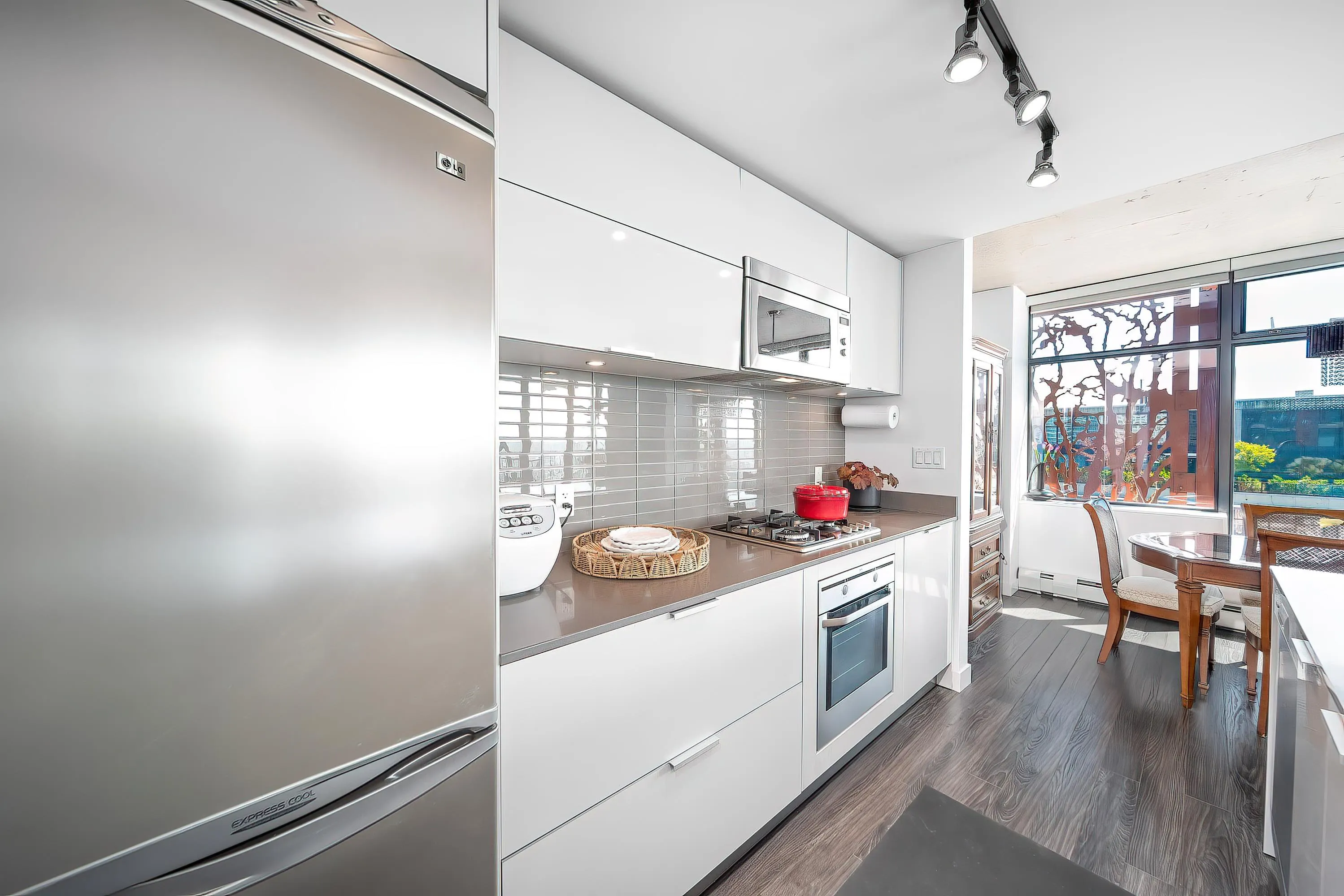 3506 128 W Cordova Street