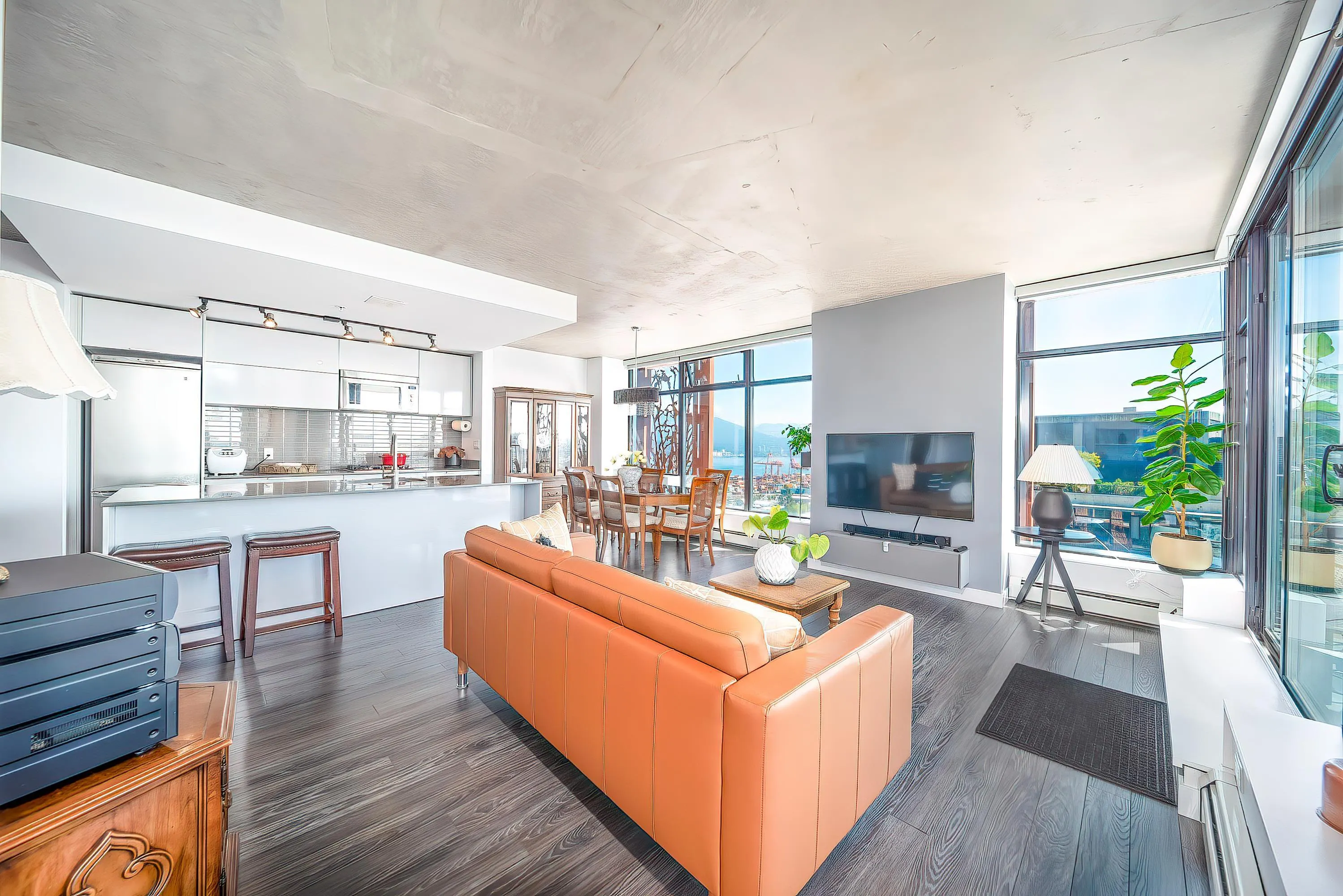 3506 128 W Cordova Street