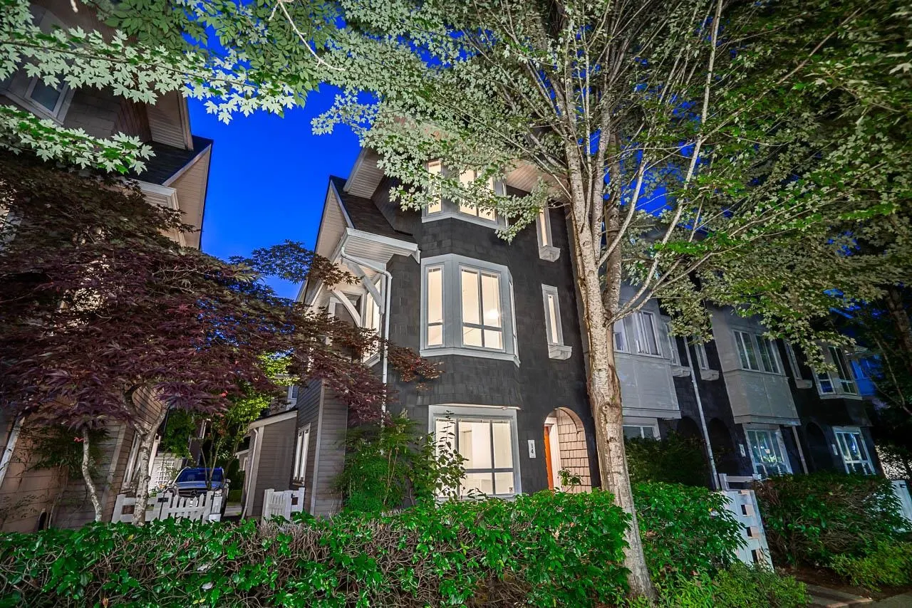 14 2418 Avon Place