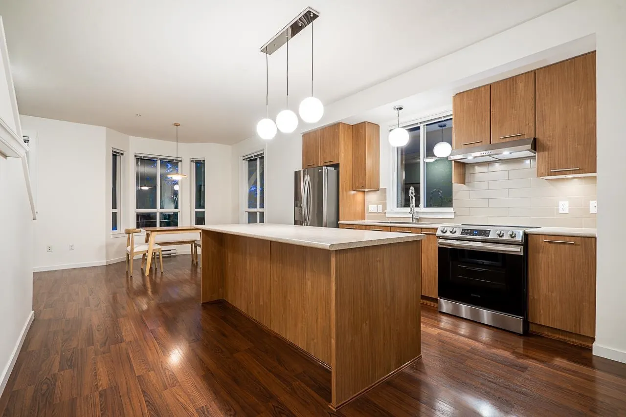 14 2418 Avon Place