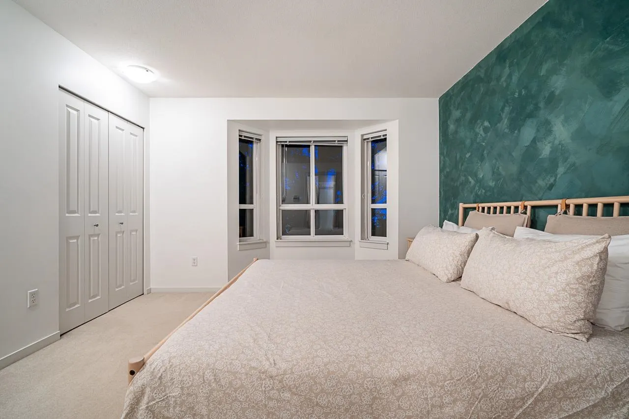 14 2418 Avon Place