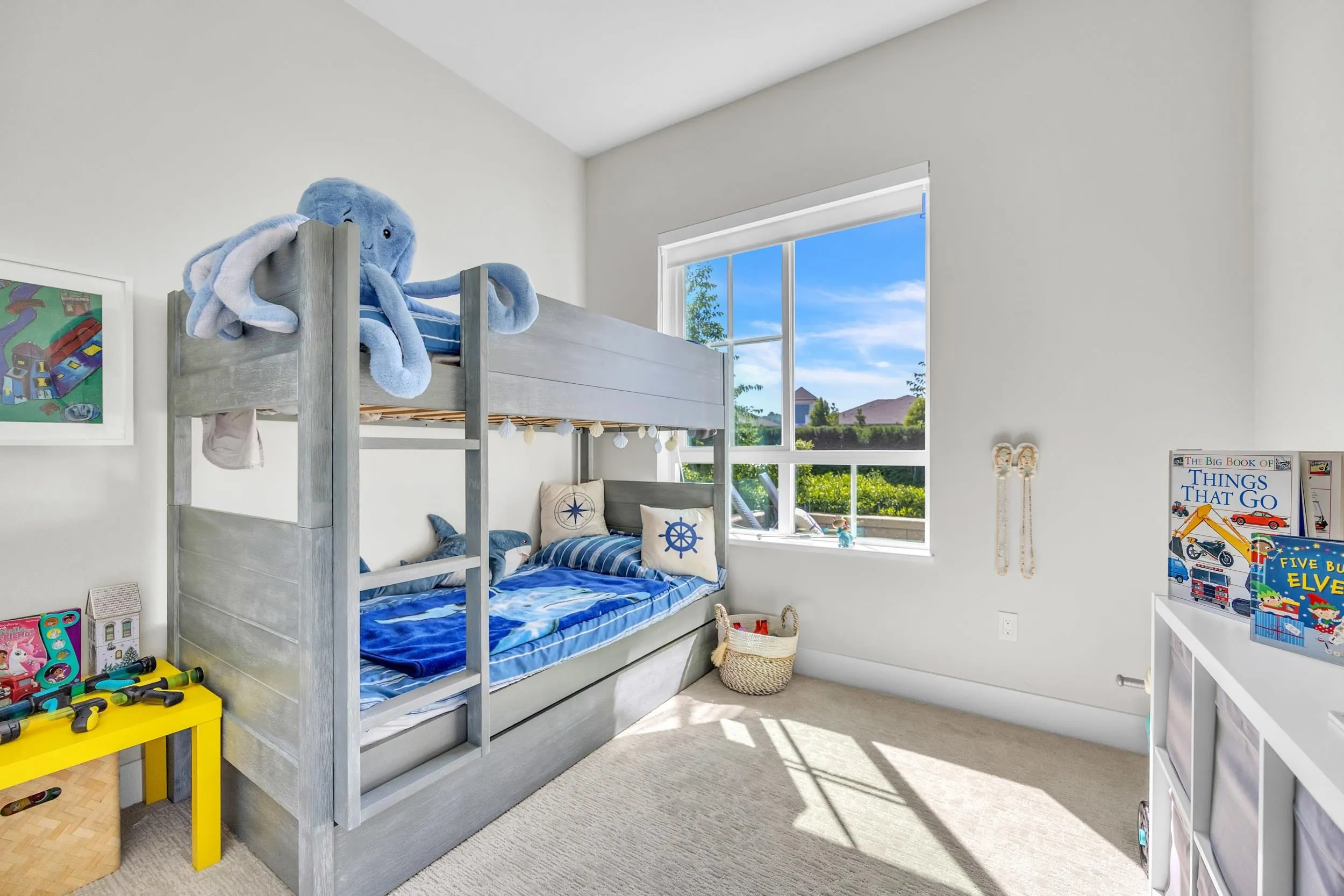 107 5535 Admiral Way