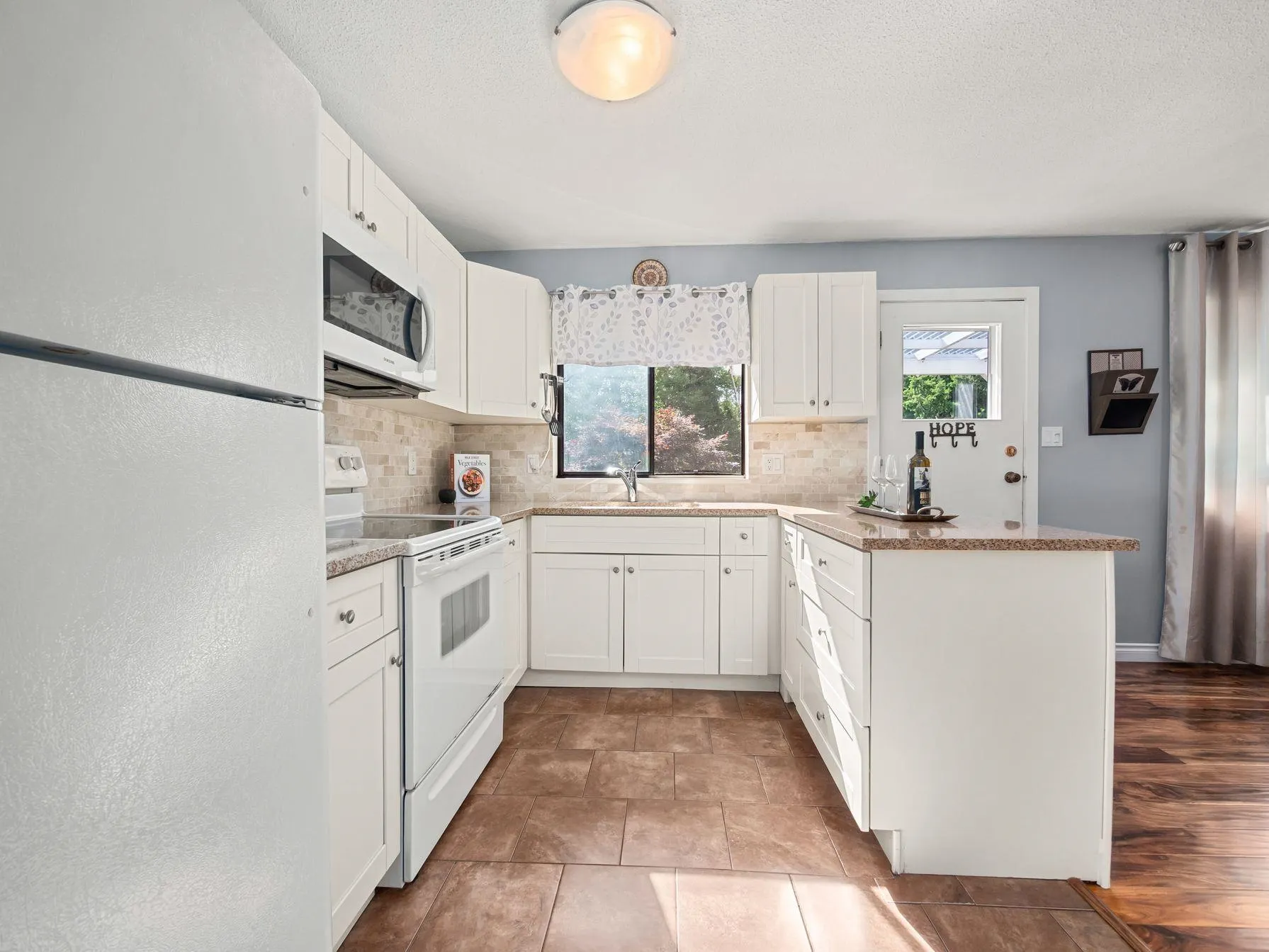 6991 Westview Drive