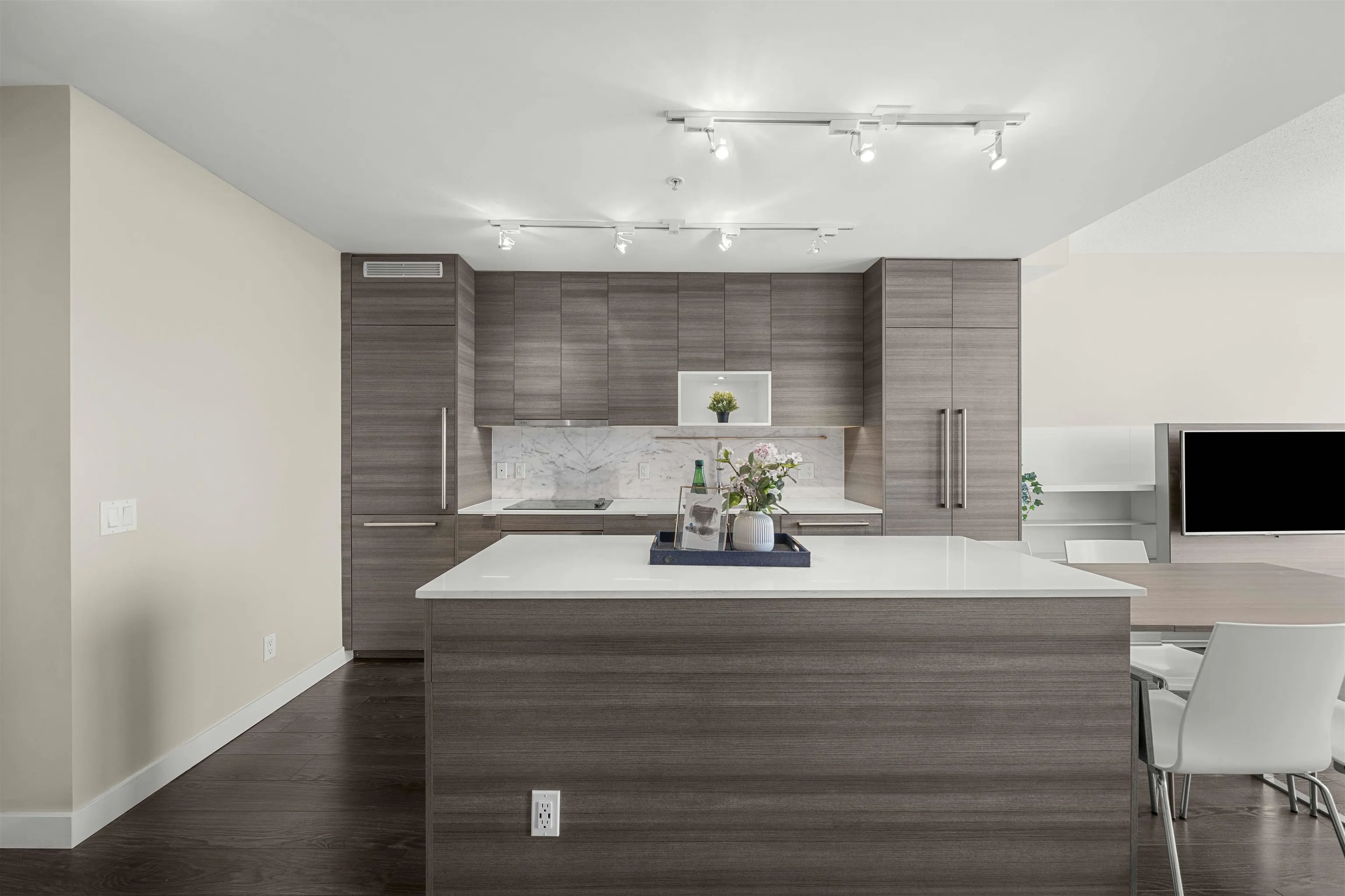3501 13398 104 Avenue