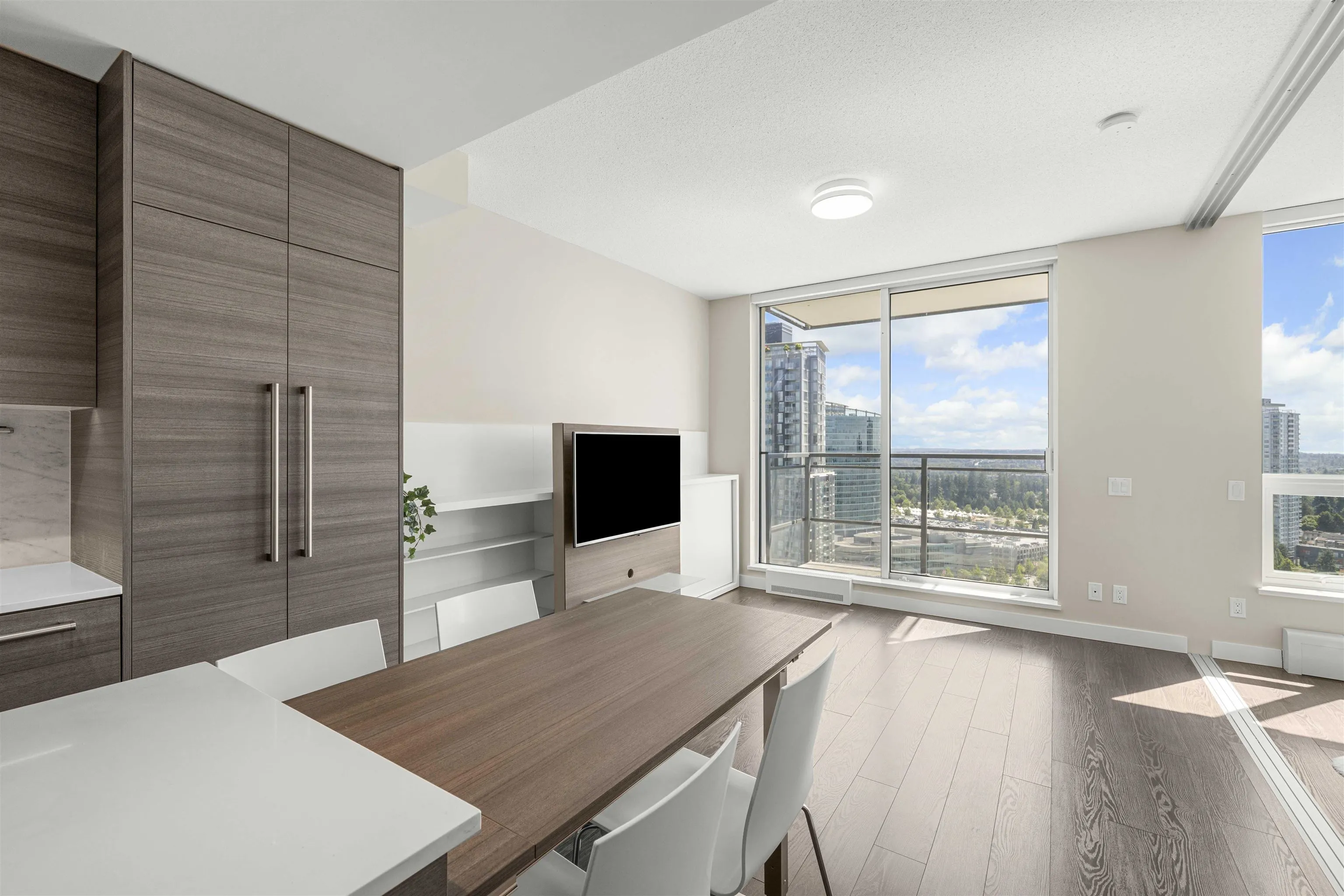 3501 13398 104 Avenue