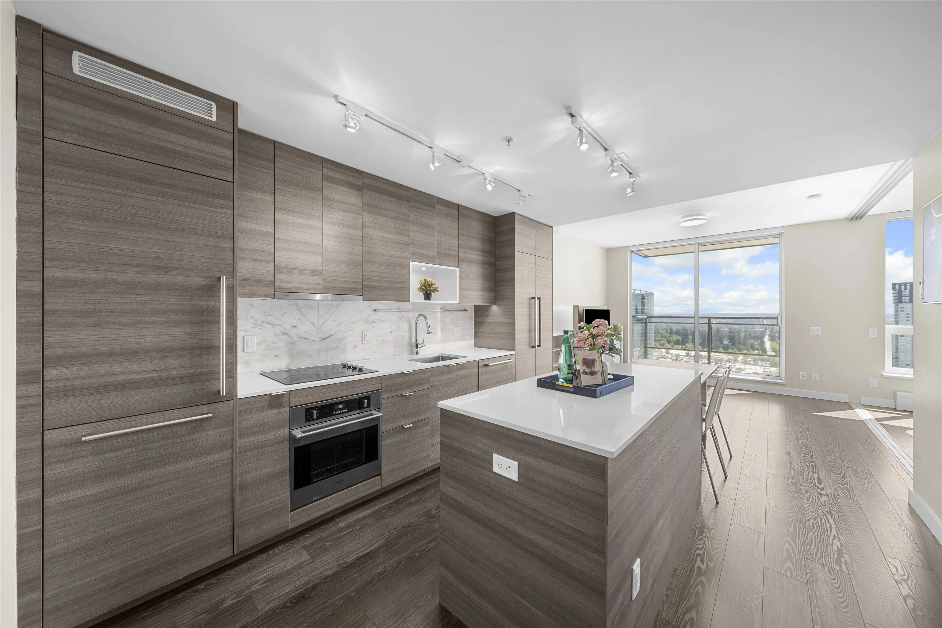3501 13398 104 Avenue