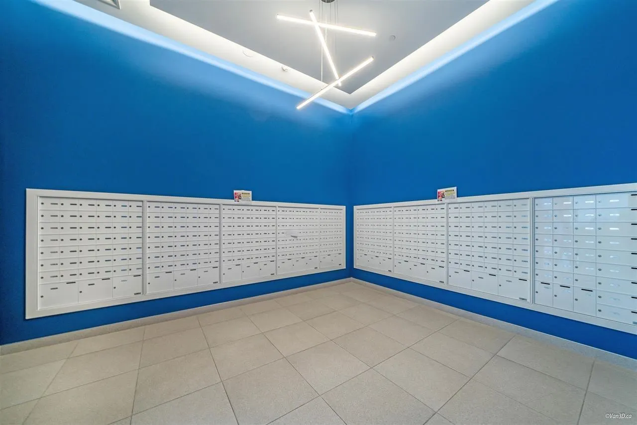 2211 13685 102 Avenue