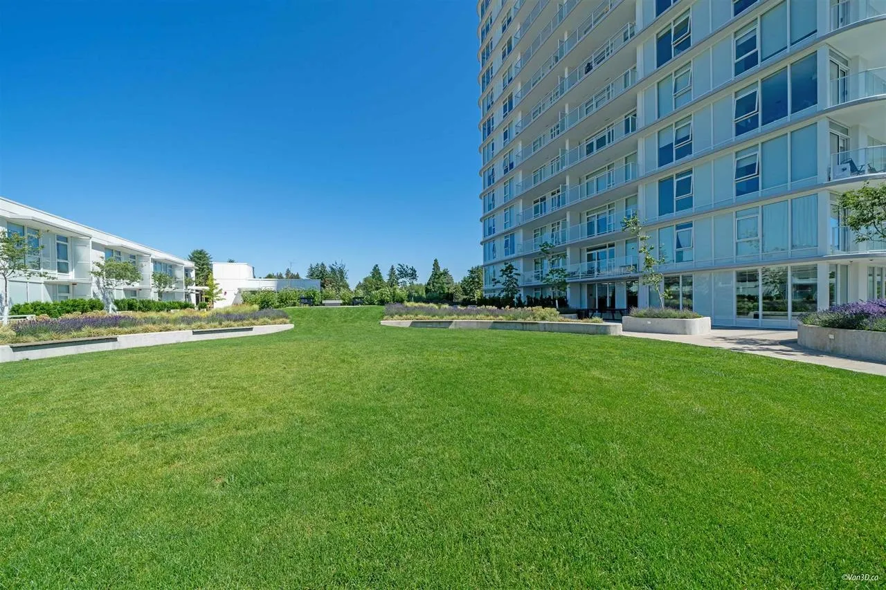 2211 13685 102 Avenue