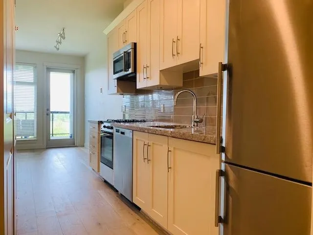 #307 5011 Springs Boulevard