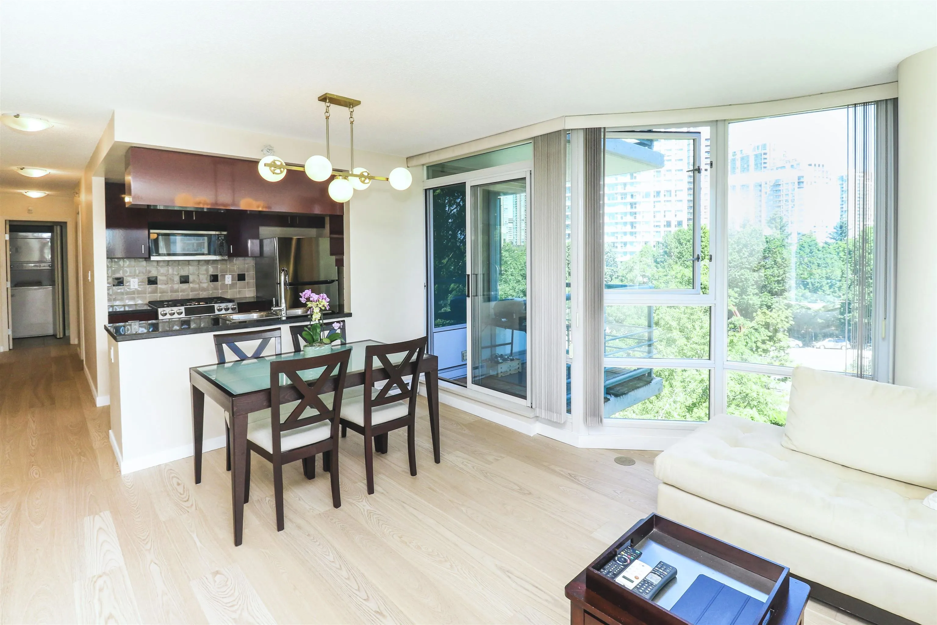 707 1067 Marinaside Crescent