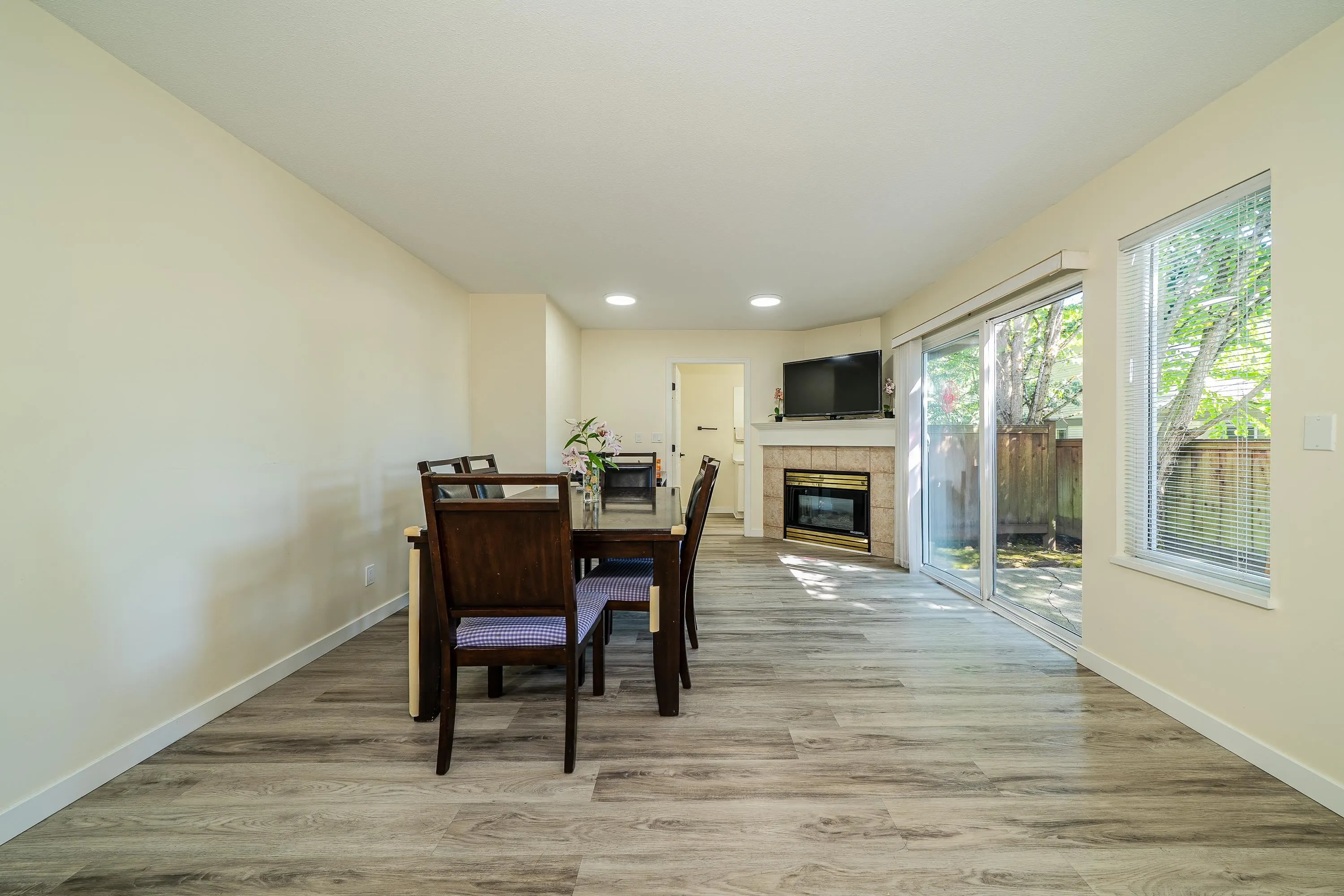 31 16155 82 Avenue
