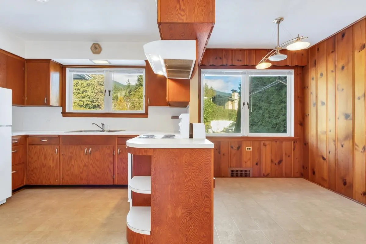4386 Erwin Drive