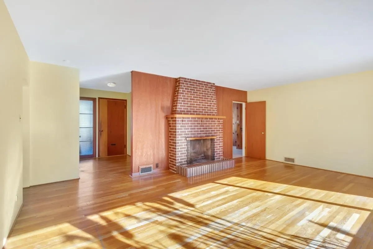 4386 Erwin Drive