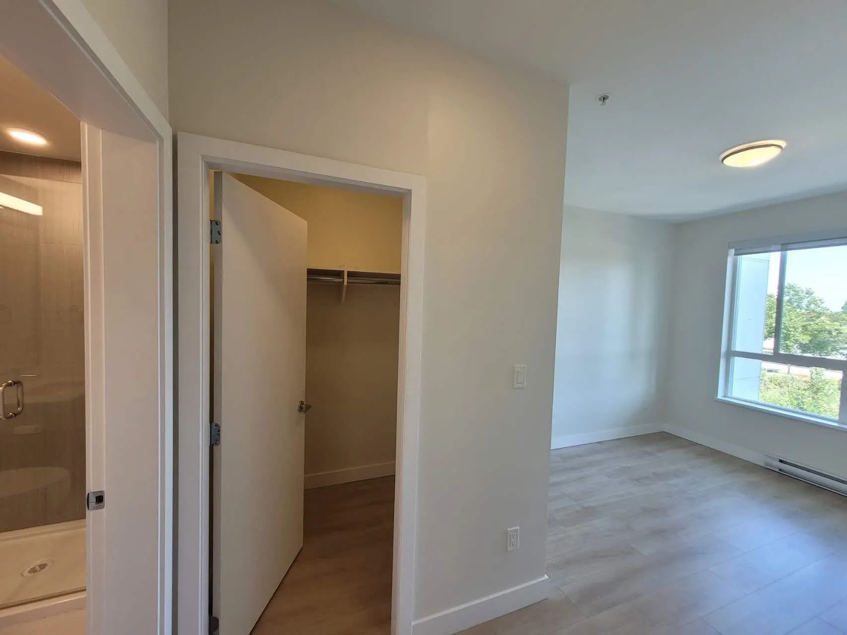 203 1792 Starling Drive