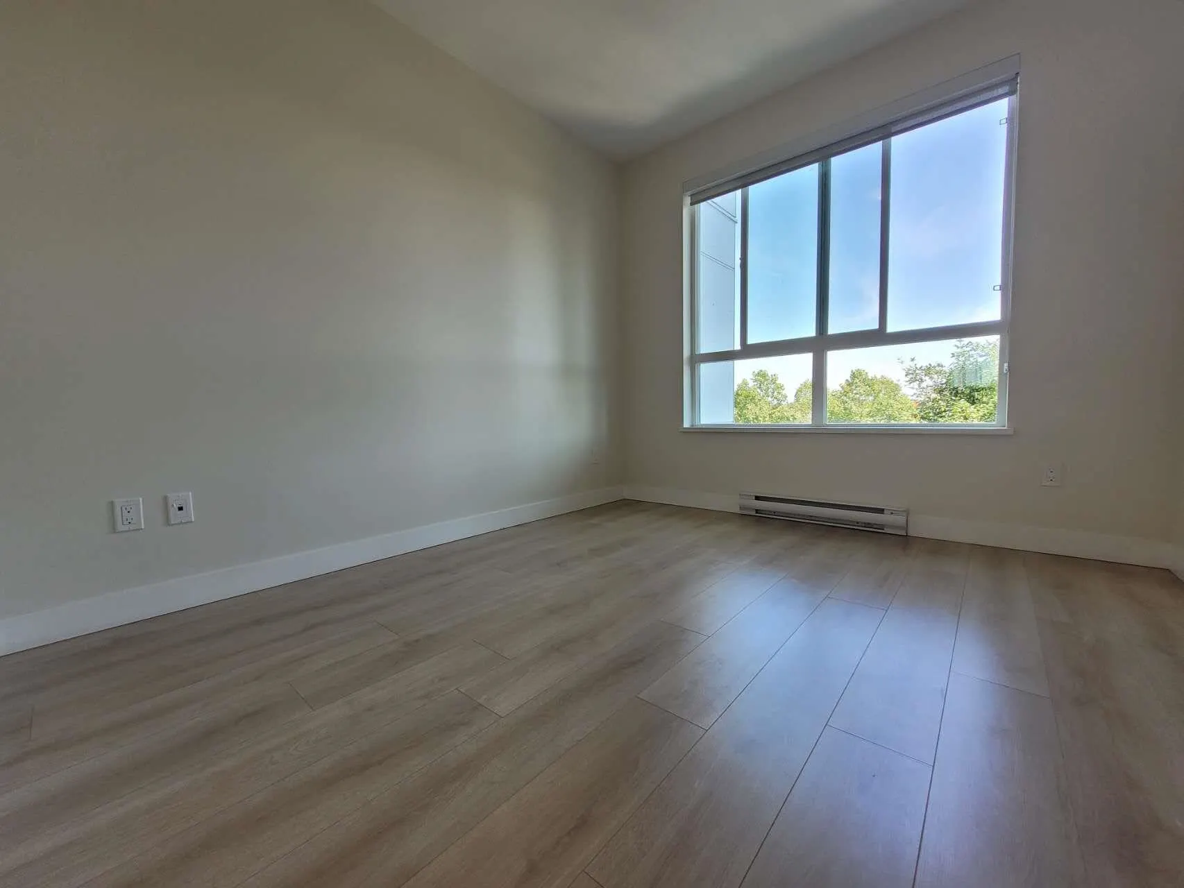 203 1792 Starling Drive