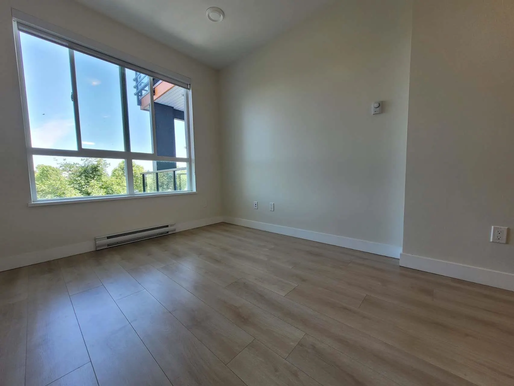 203 1792 Starling Drive