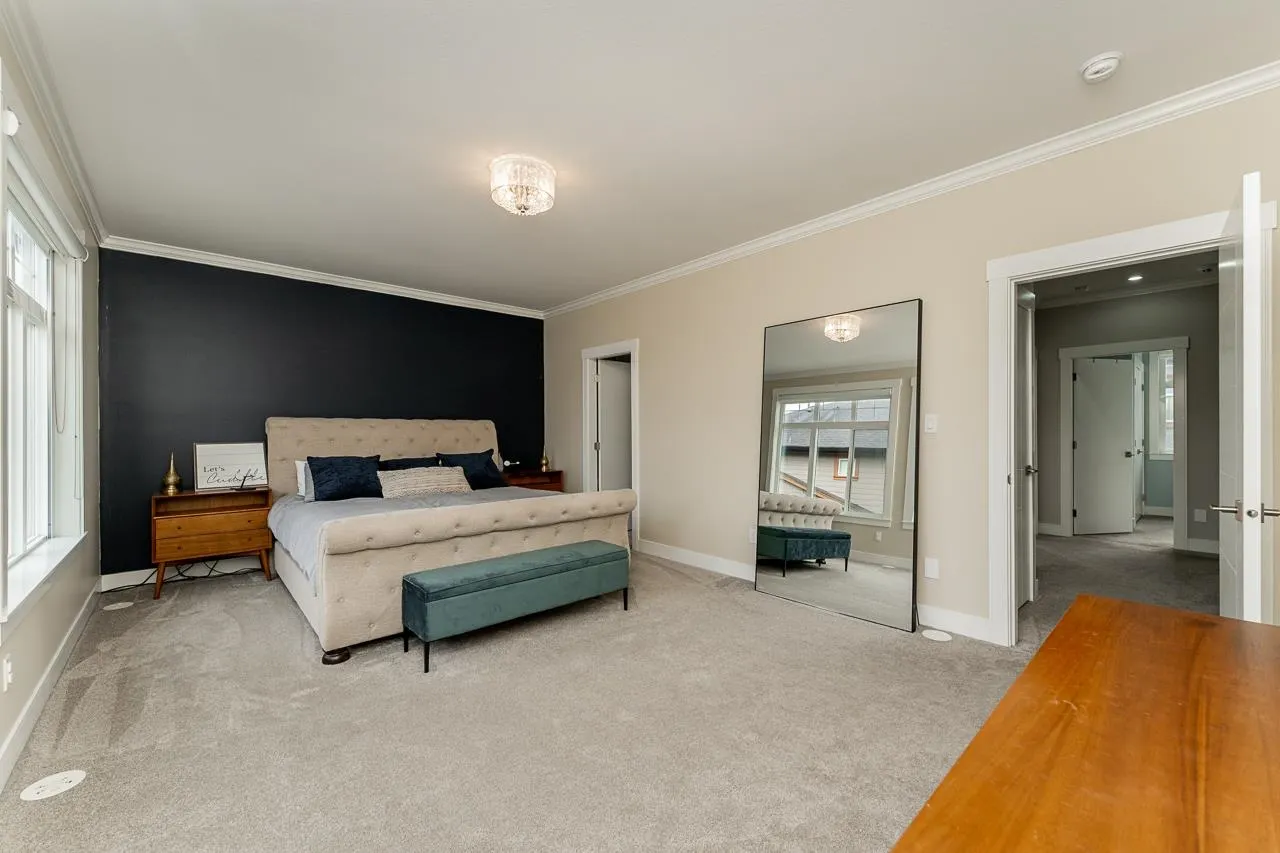 97 17033 Fraser Highway