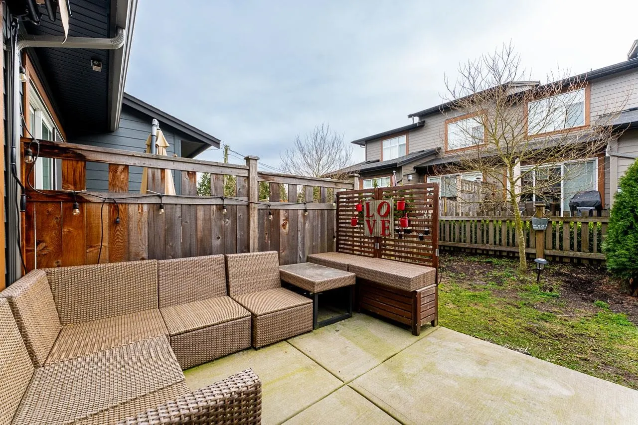 97 17033 Fraser Highway