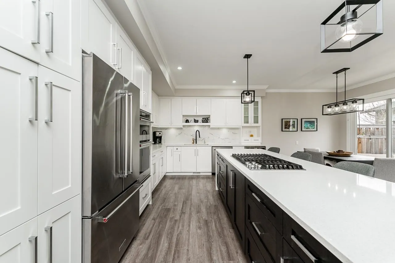97 17033 Fraser Highway