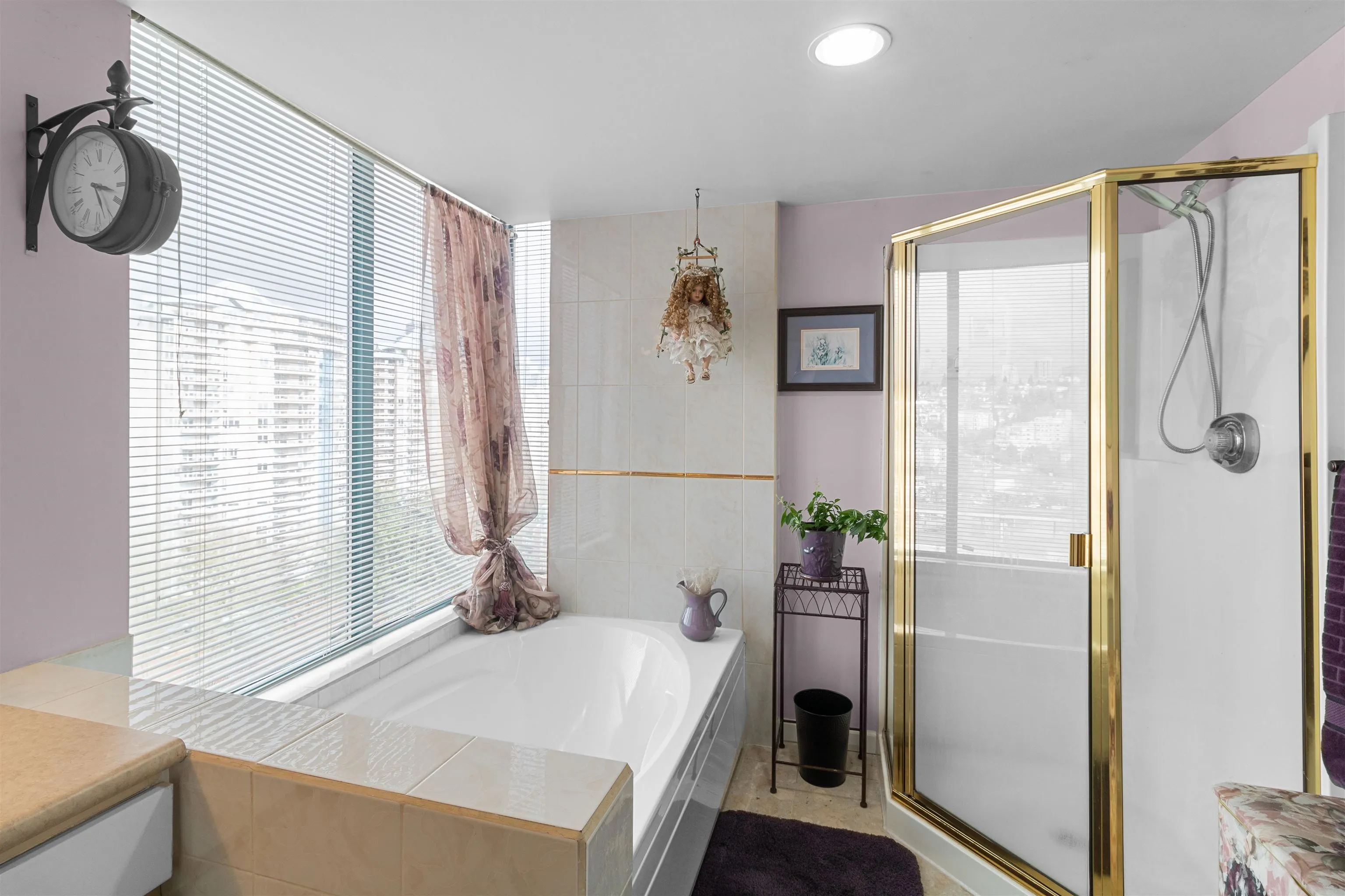 1101 8 Laguna Court