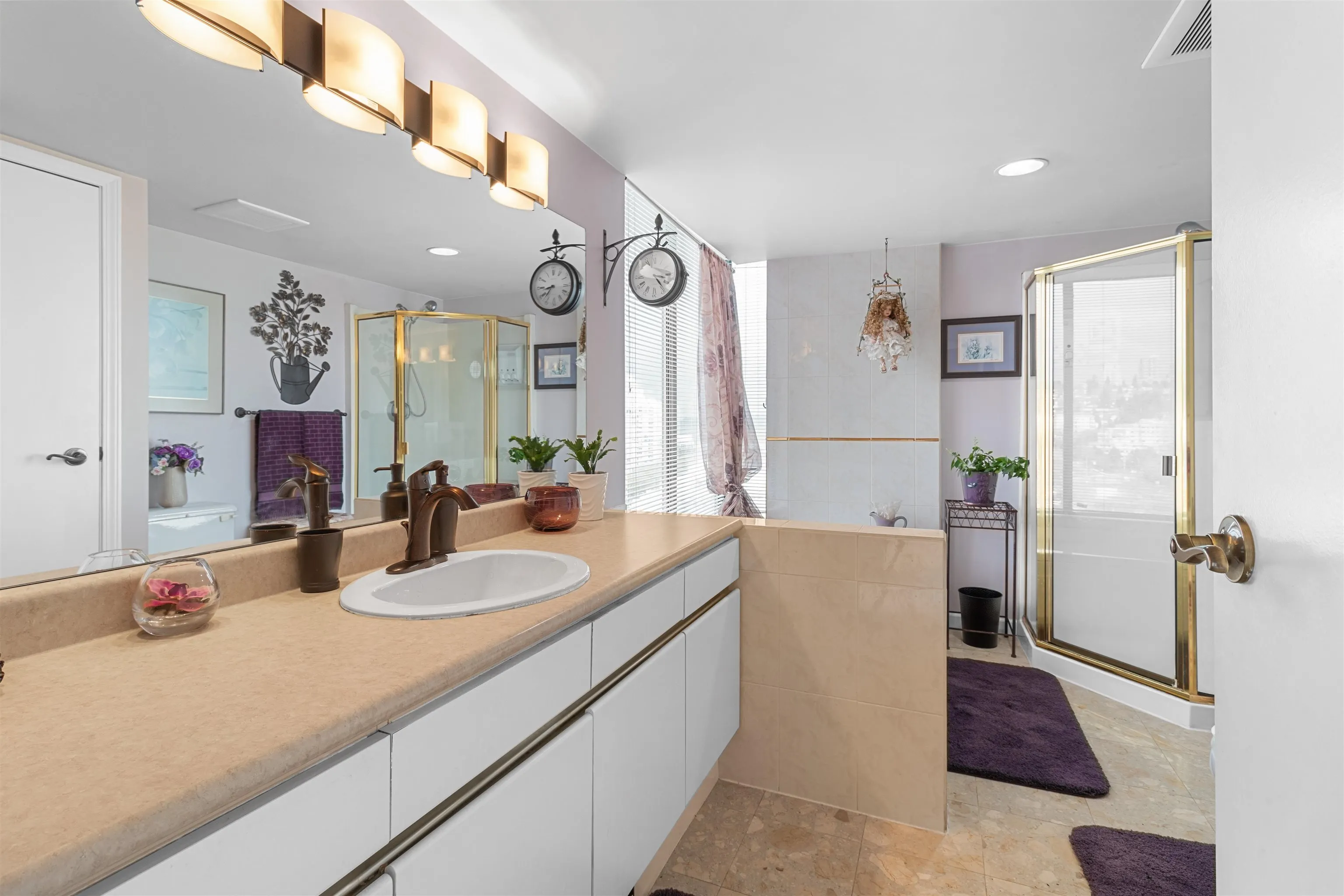 1101 8 Laguna Court