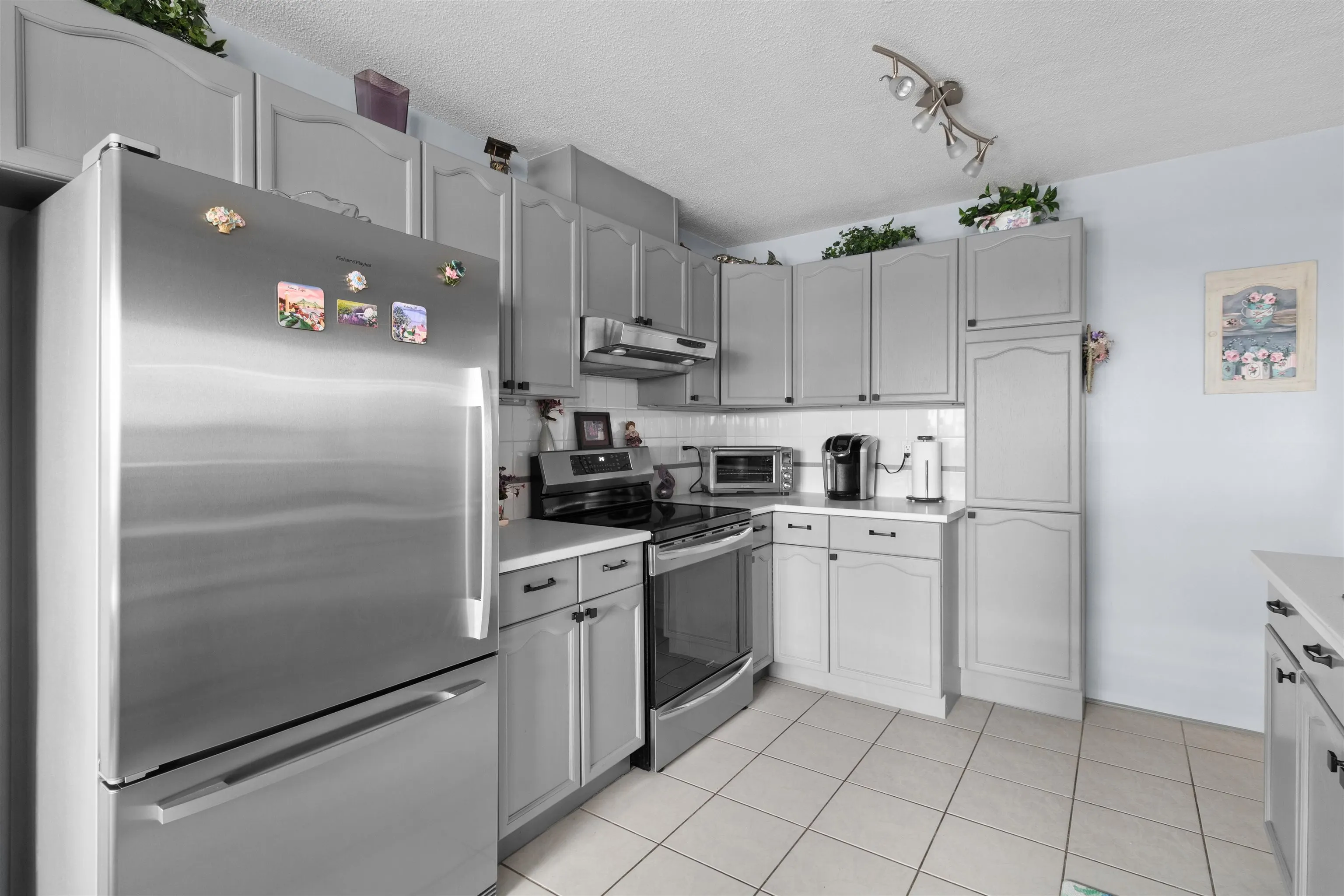 1101 8 Laguna Court