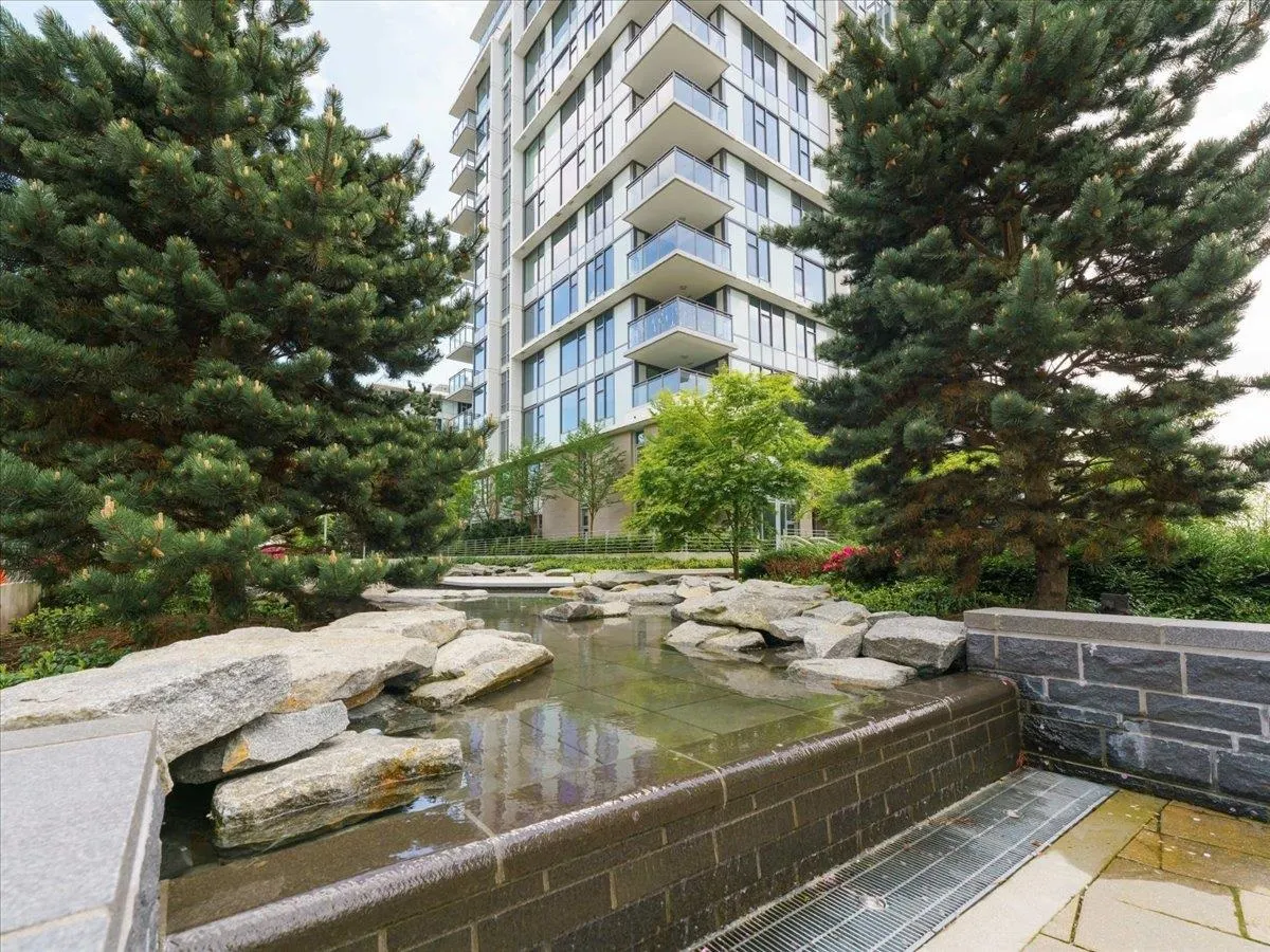 606 8833 Hazelbridge Way