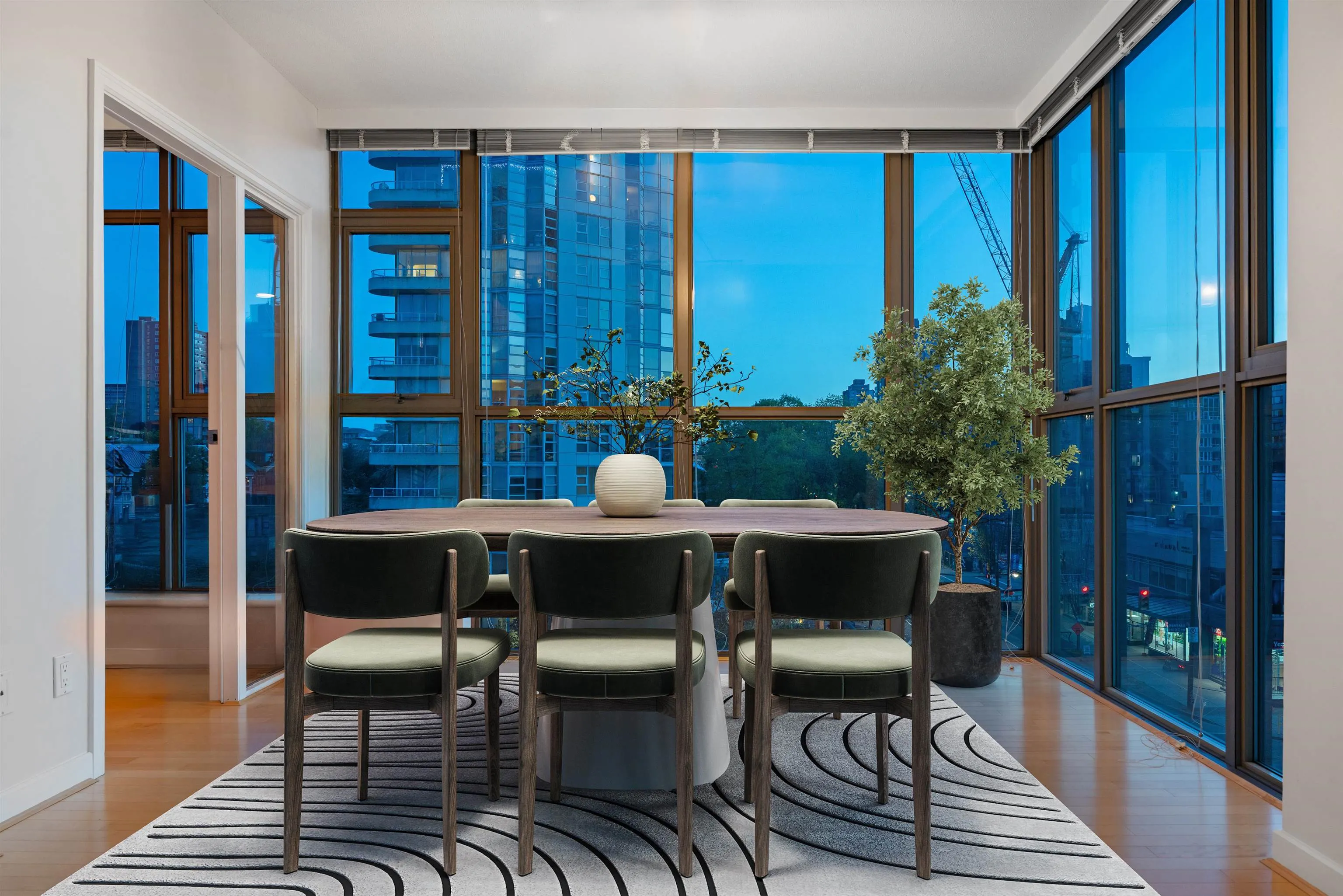 504 1790 Bayshore Drive