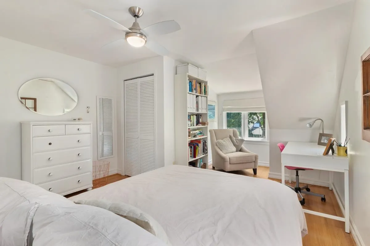 4187 W 15th