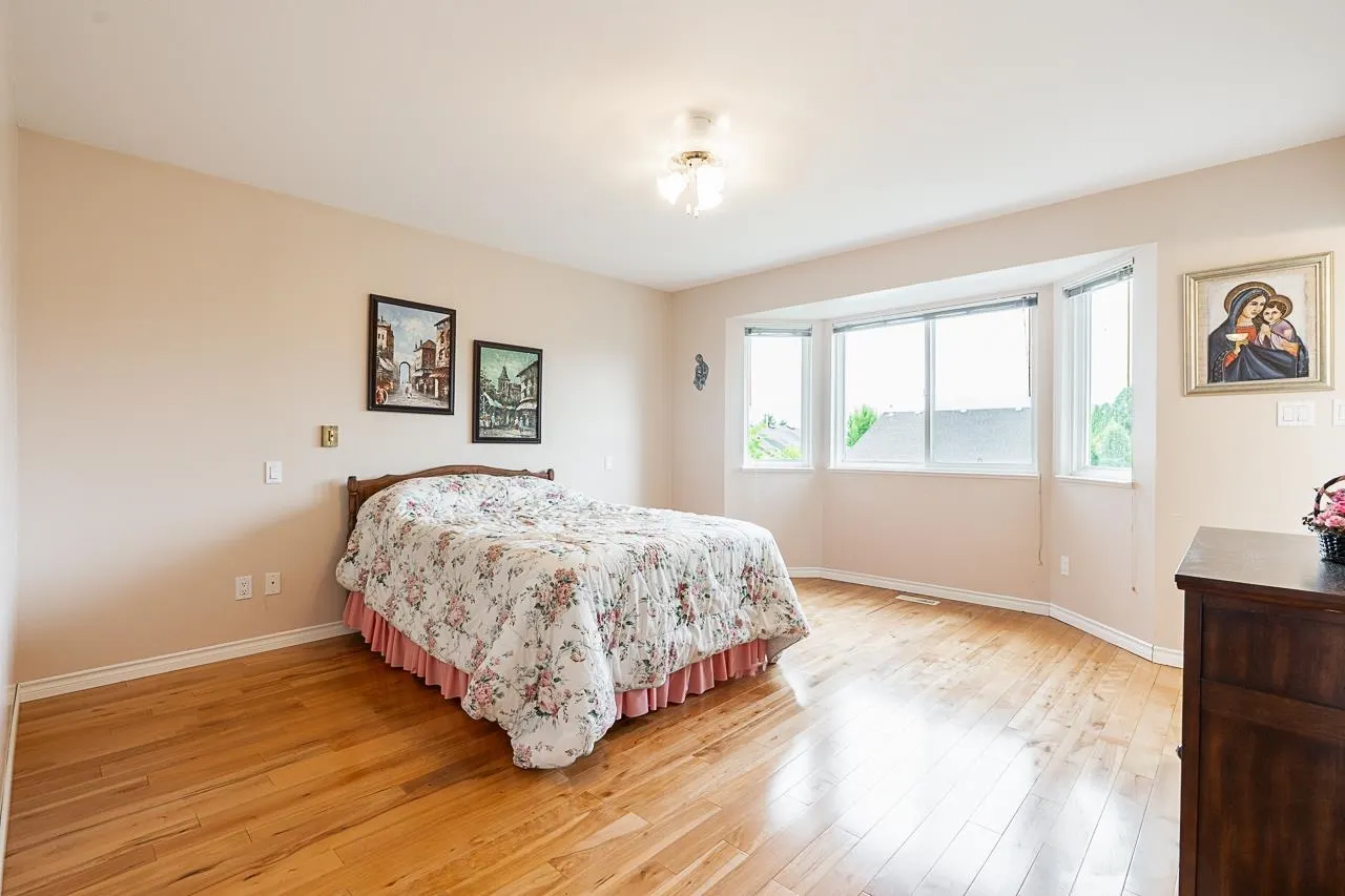 22081 124 Avenue