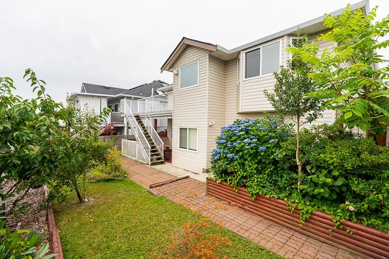 22081 124 Avenue