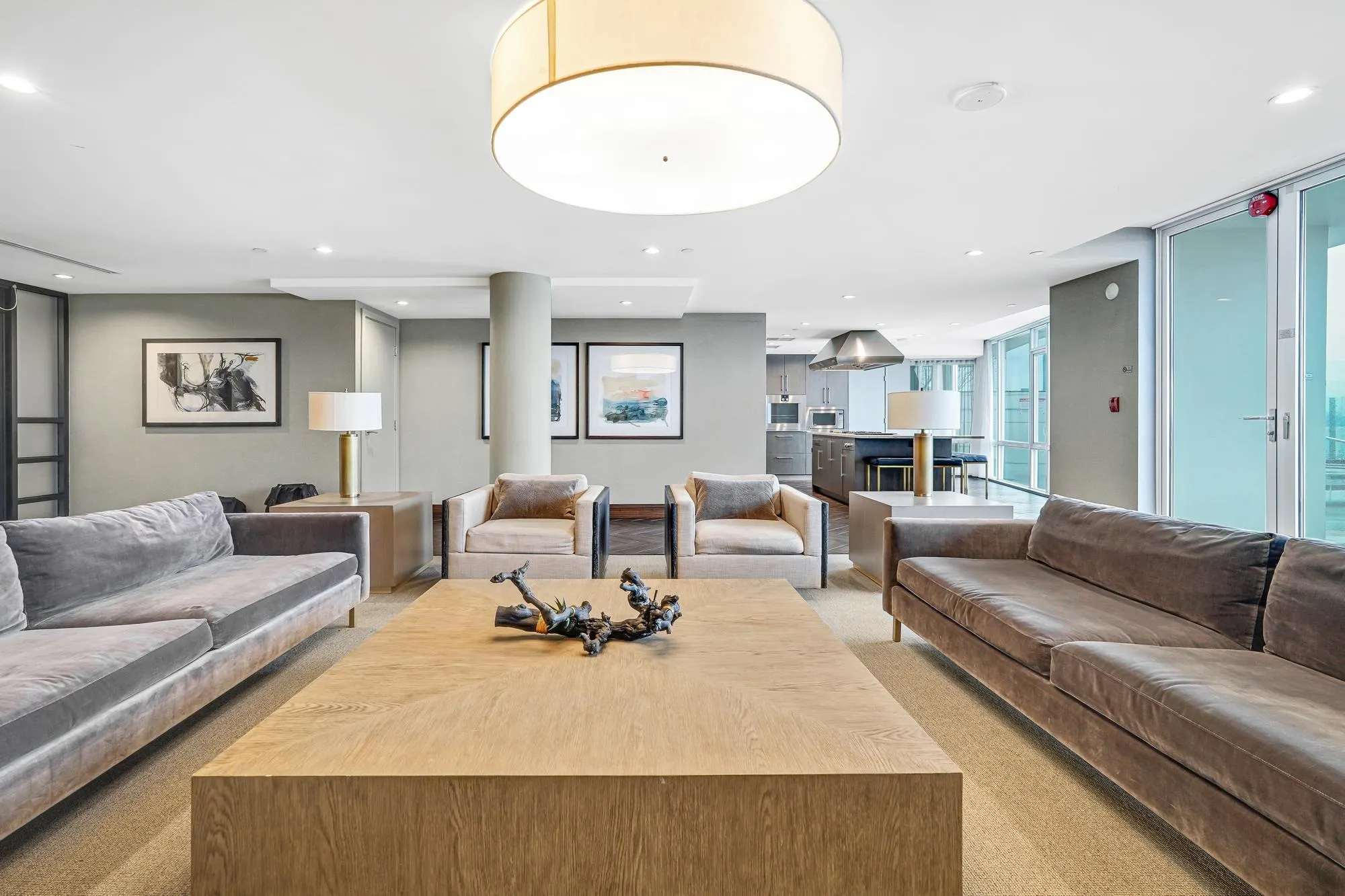 1401 210 Salter Street
