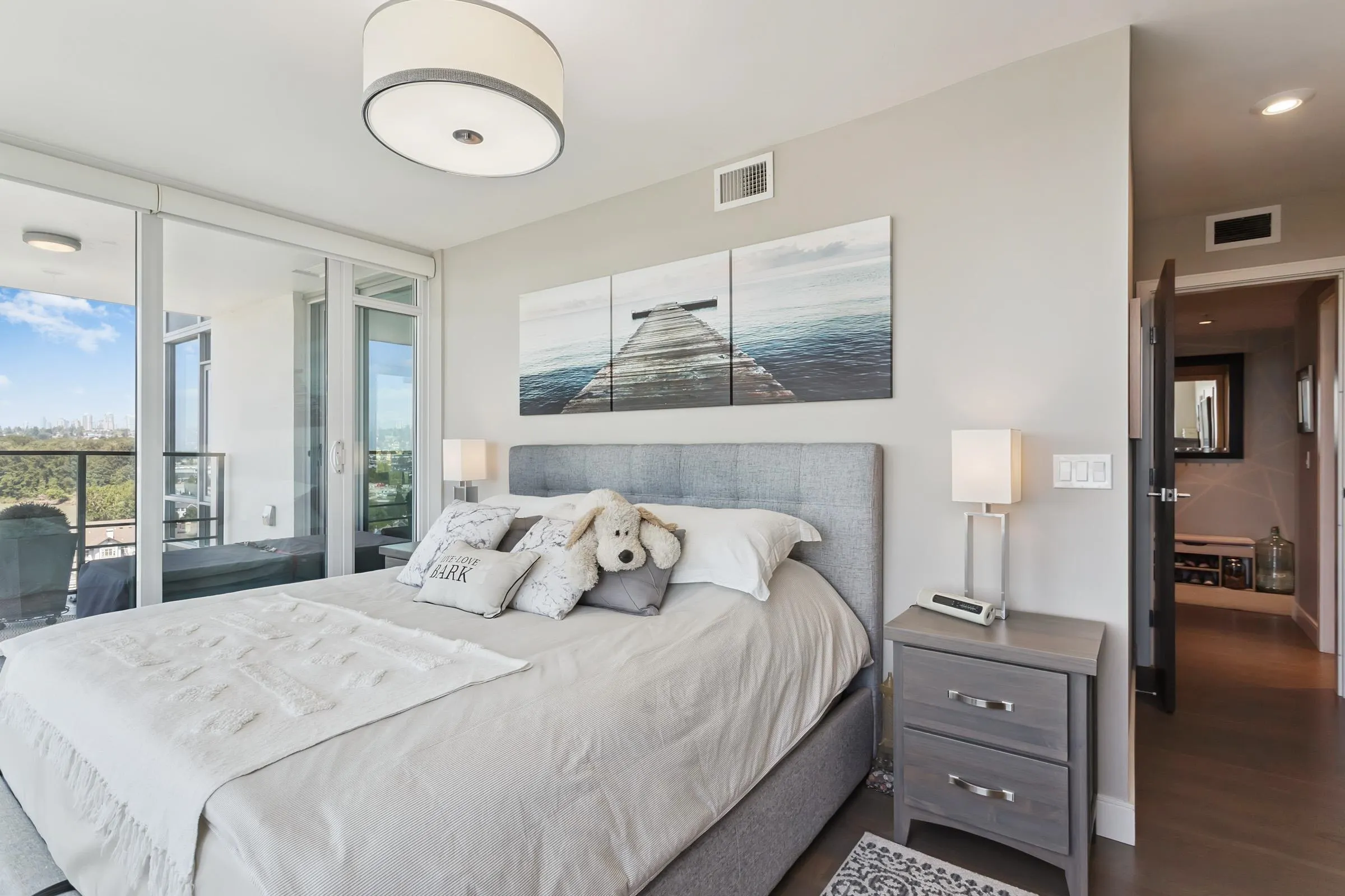 1401 210 Salter Street