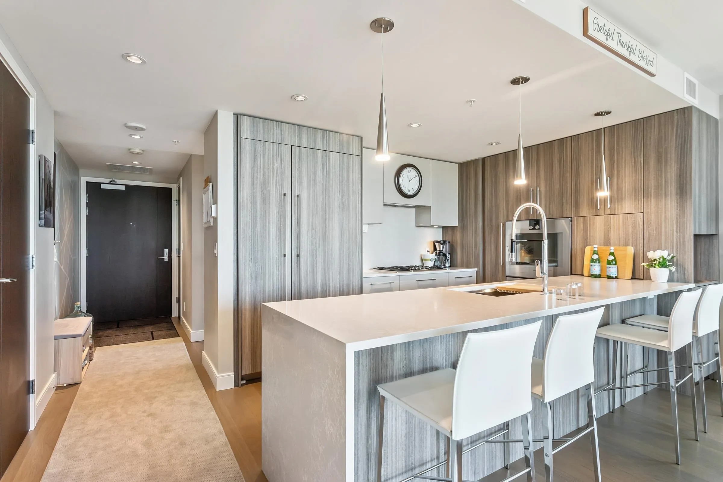 1401 210 Salter Street