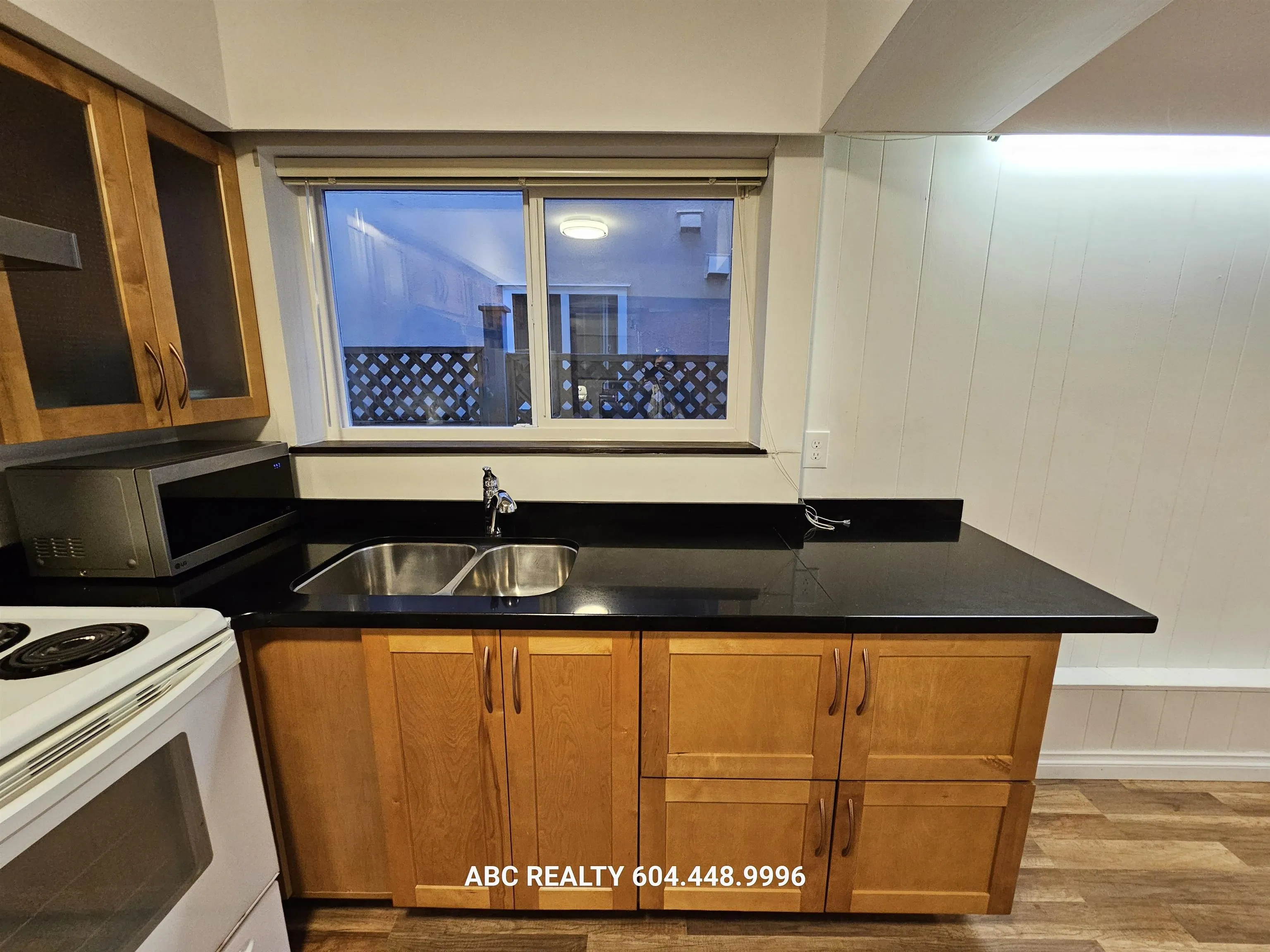 2bed suite 3XXX Parker Street