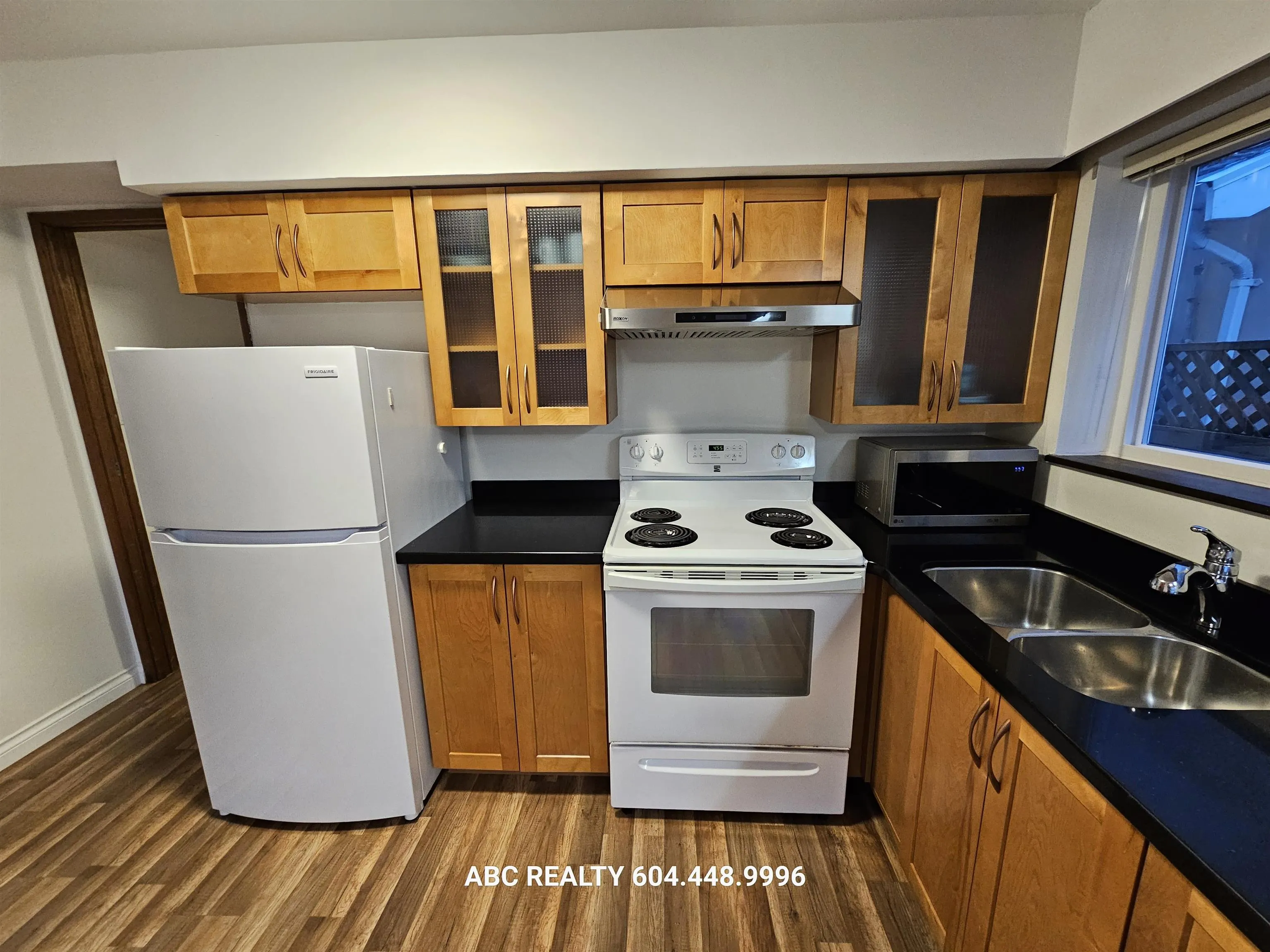 2bed suite 3XXX Parker Street