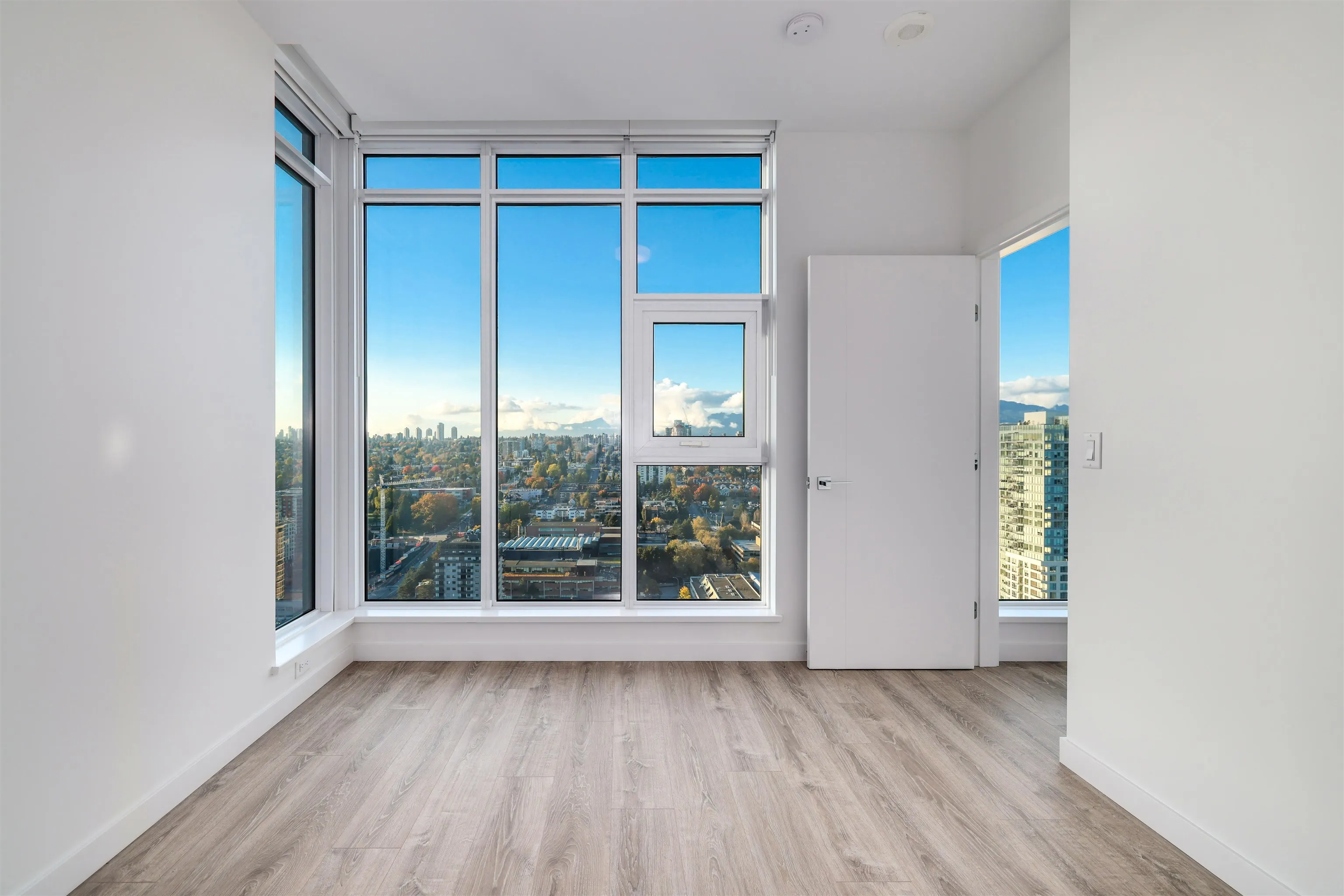 3504 680 Quayside Drive