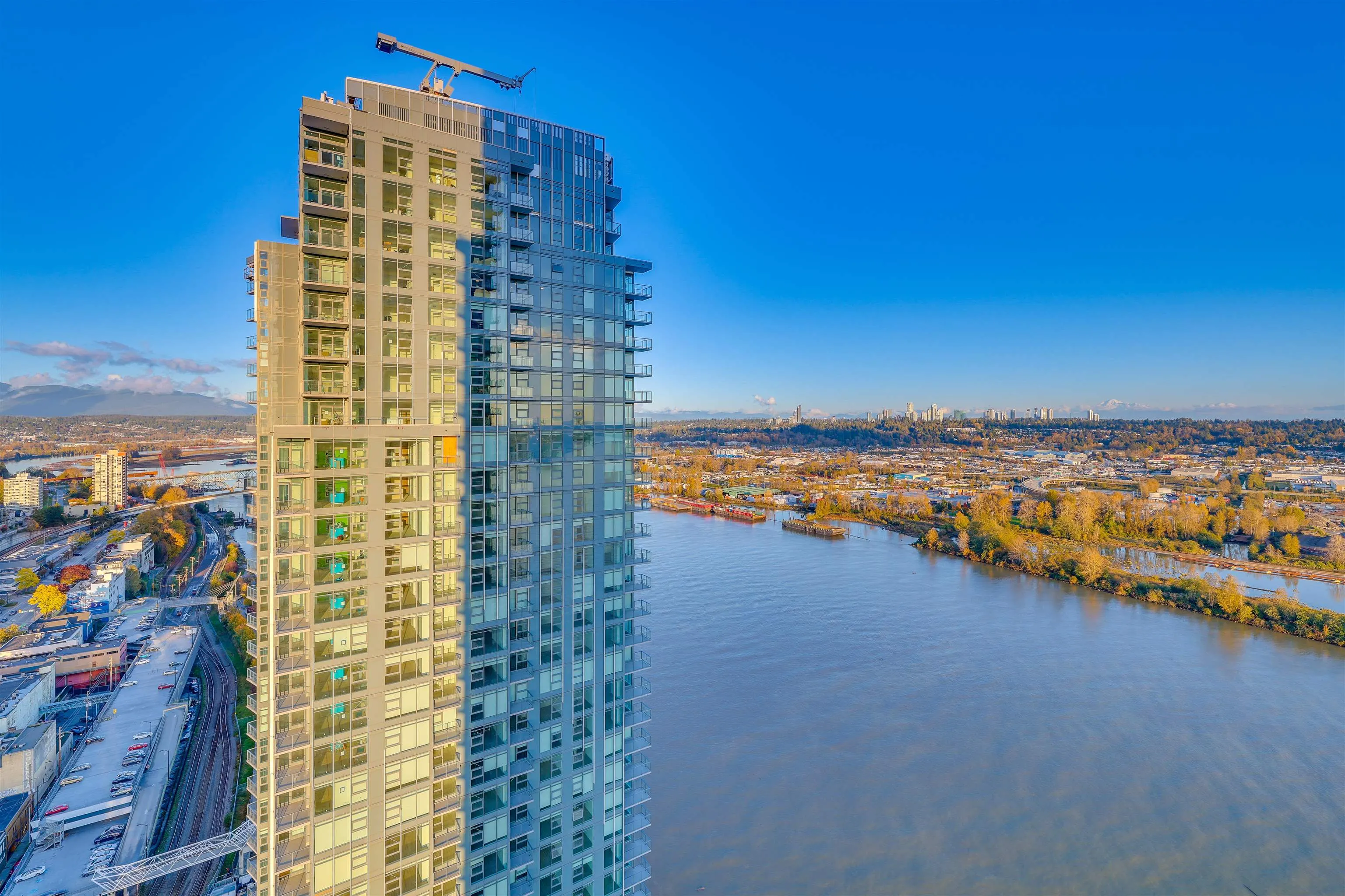 3504 680 Quayside Drive