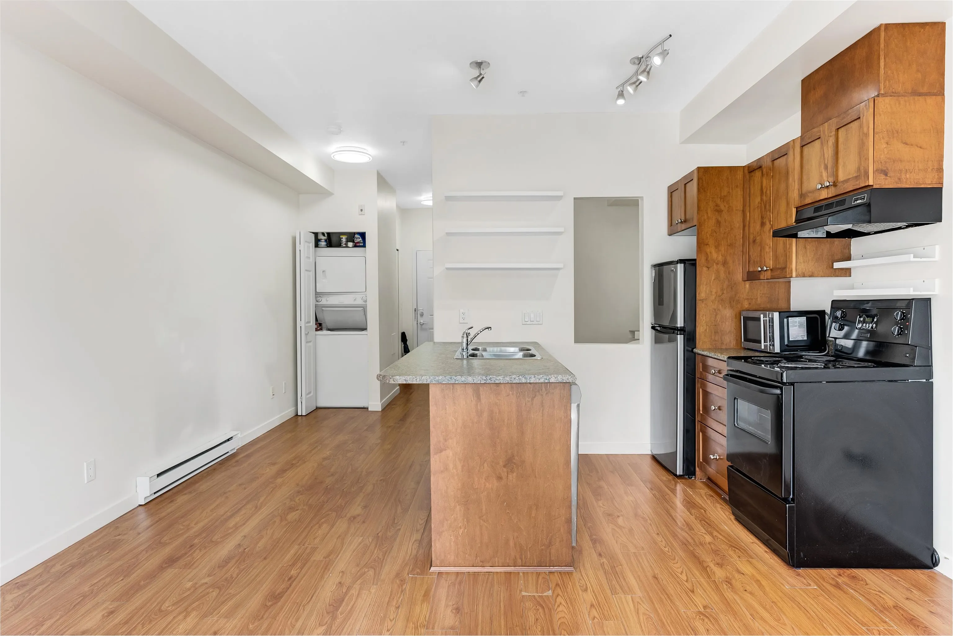 321 13277 108 Avenue